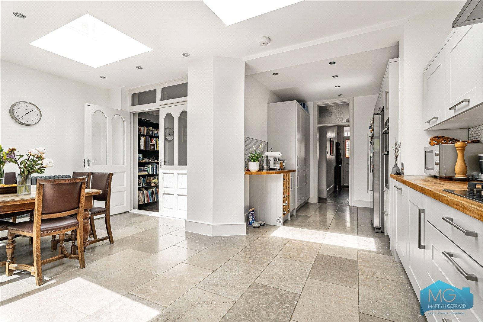 4 bedroom Semi-Detached House for sale - Martyn Gerrard