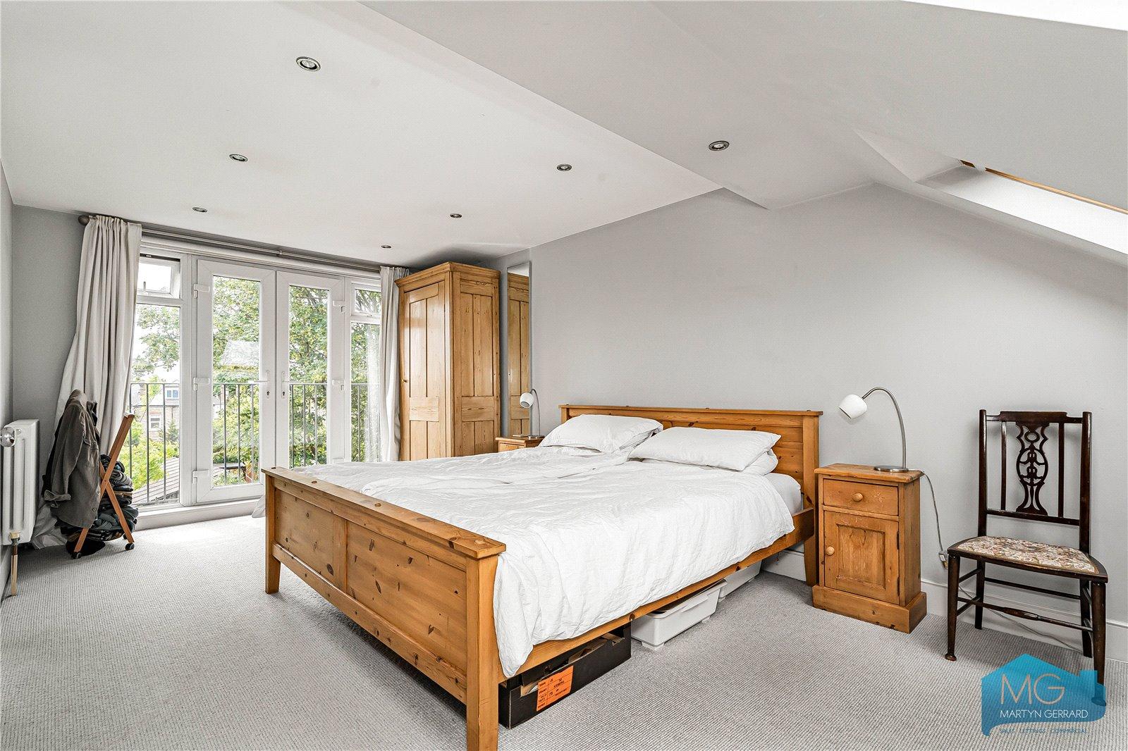 4 bedroom Semi-Detached House for sale - Martyn Gerrard
