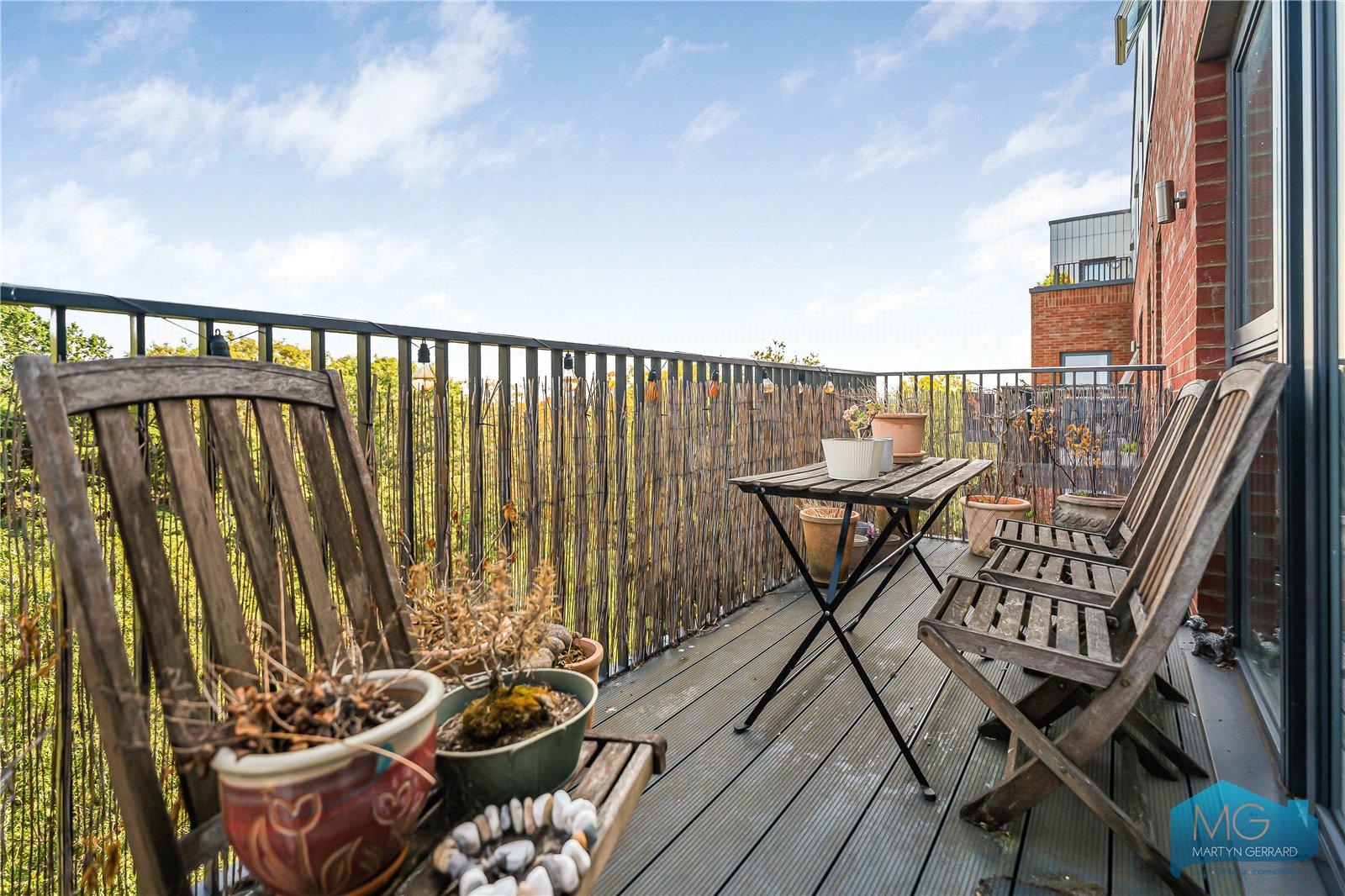 3 bedroom Apartment for sale - Martyn Gerrard