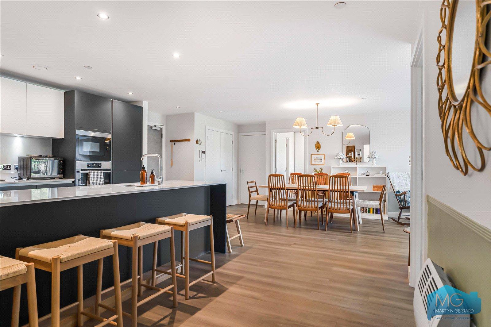 3 bedroom Apartment for sale - Martyn Gerrard