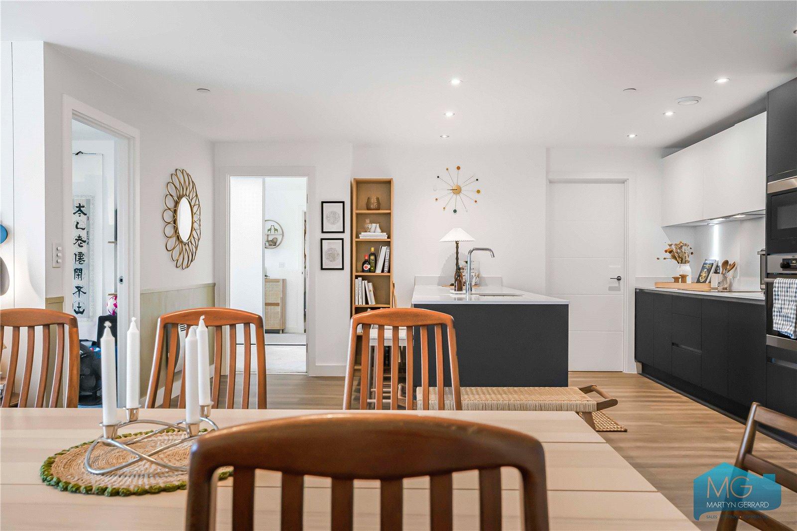 3 bedroom Apartment for sale - Martyn Gerrard