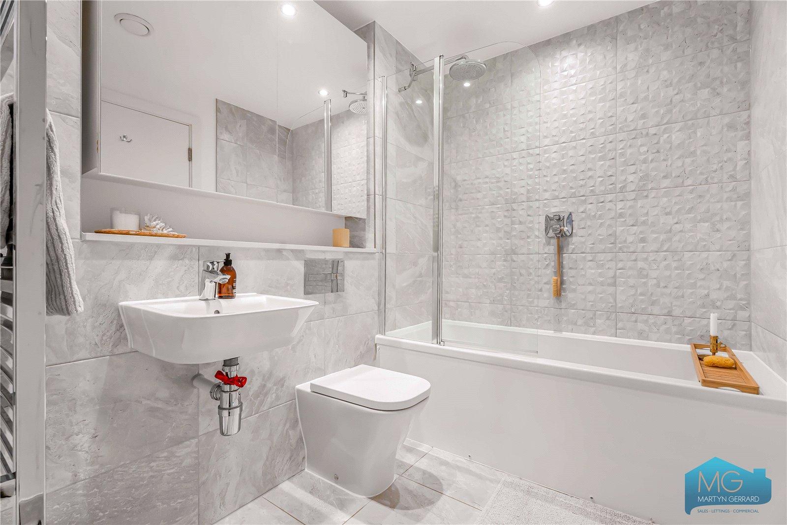 3 bedroom Apartment for sale - Martyn Gerrard