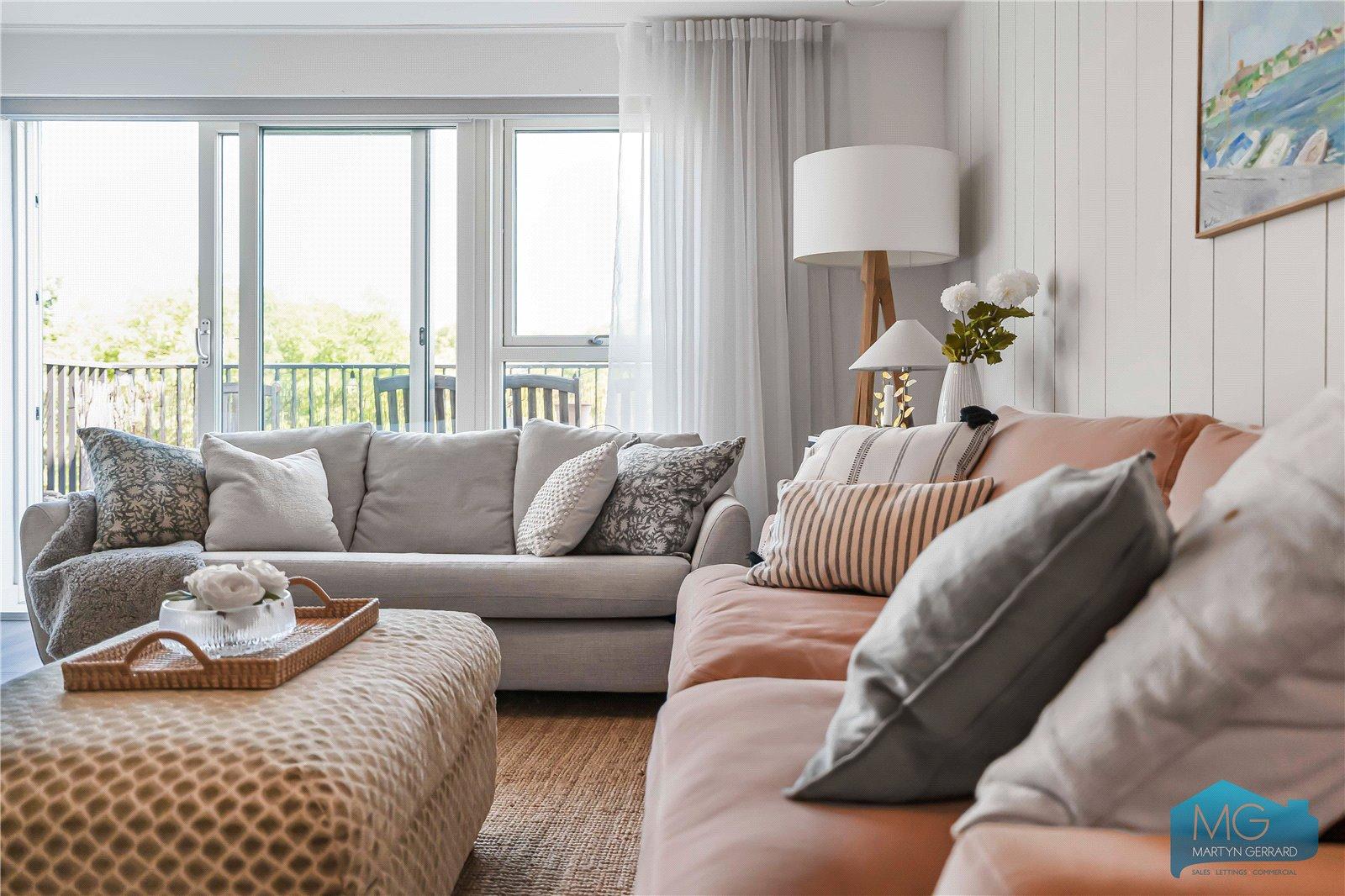 3 bedroom Apartment for sale - Martyn Gerrard