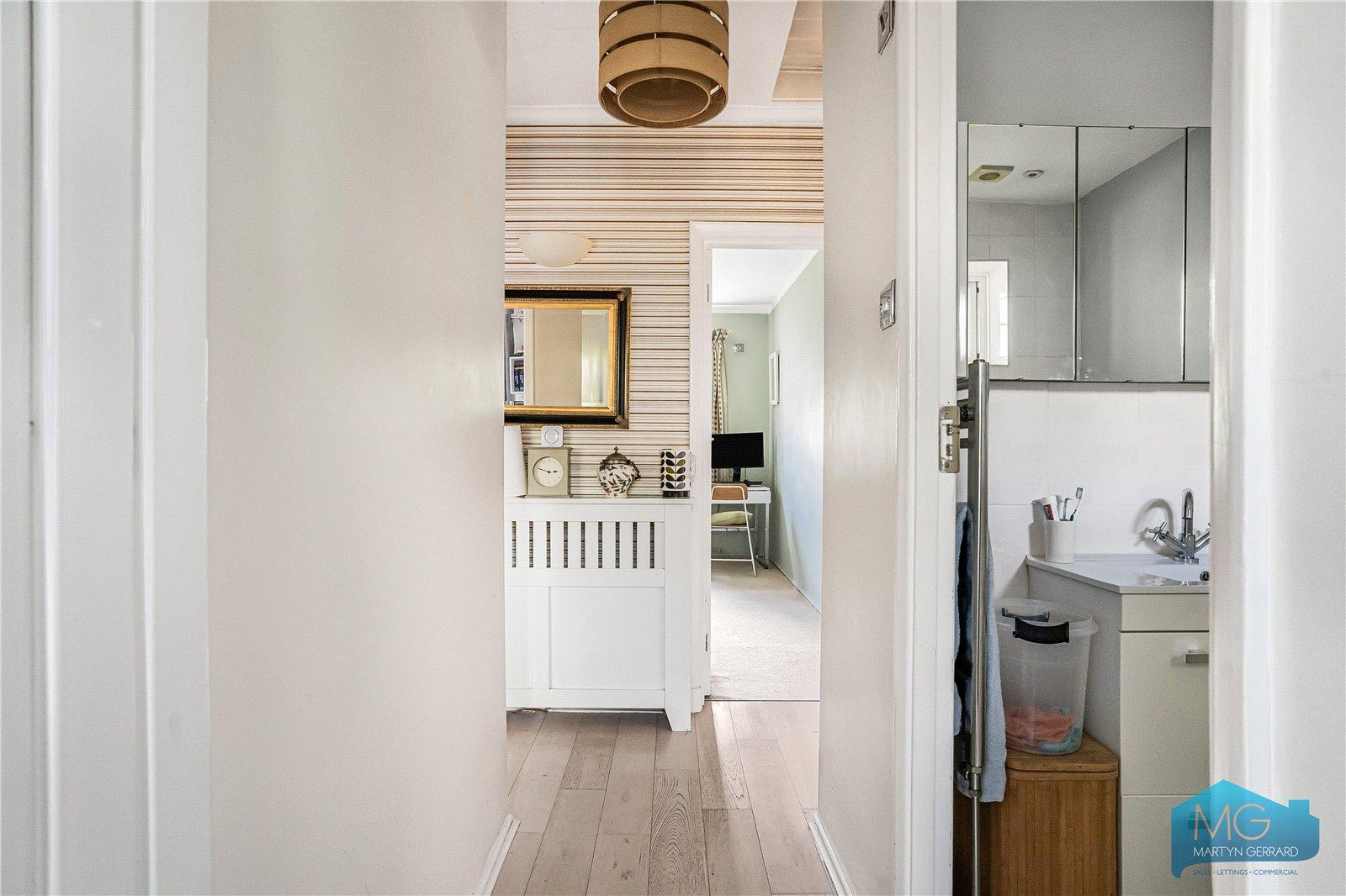3 bedroom Apartment for sale - Martyn Gerrard