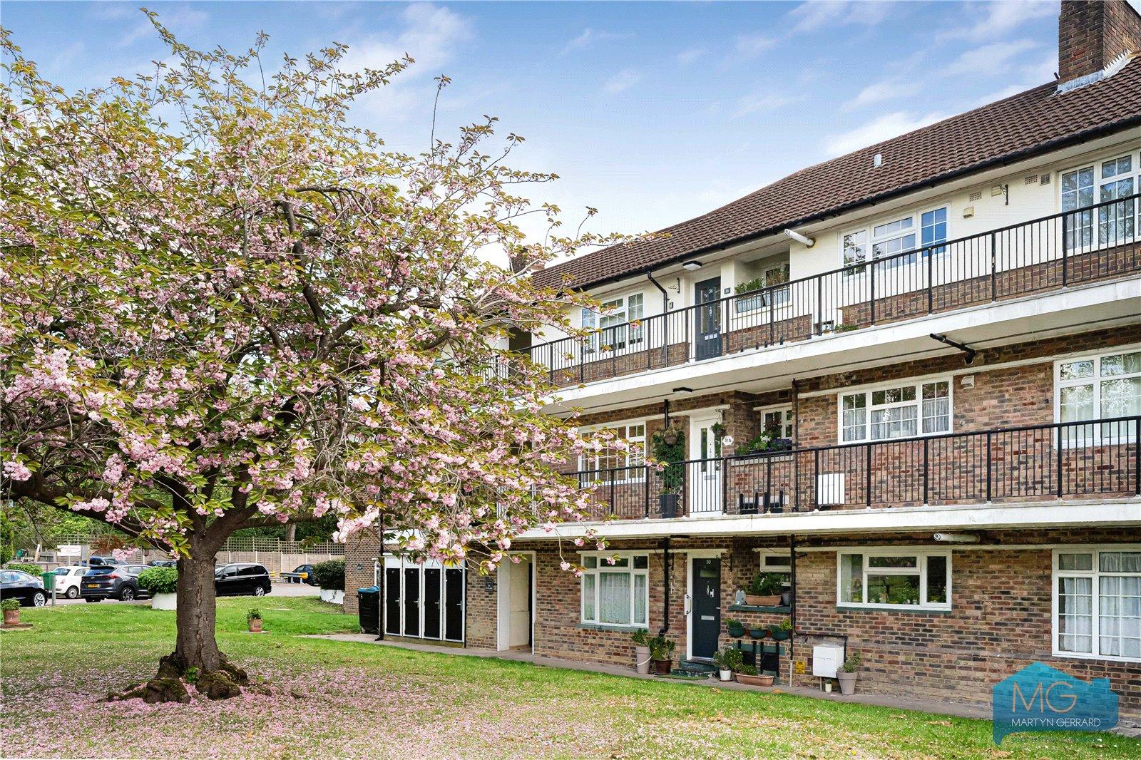 3 bedroom Apartment for sale - Martyn Gerrard