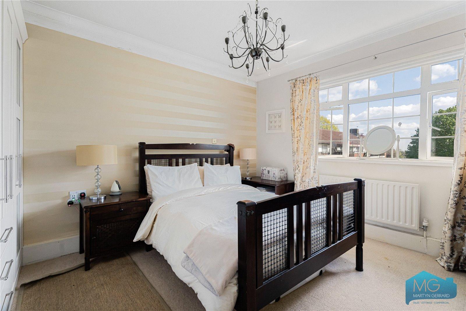 3 bedroom Apartment for sale - Martyn Gerrard