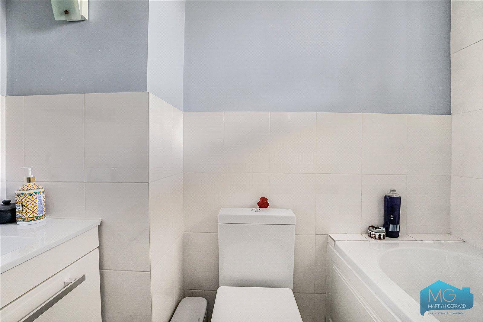 3 bedroom Apartment for sale - Martyn Gerrard