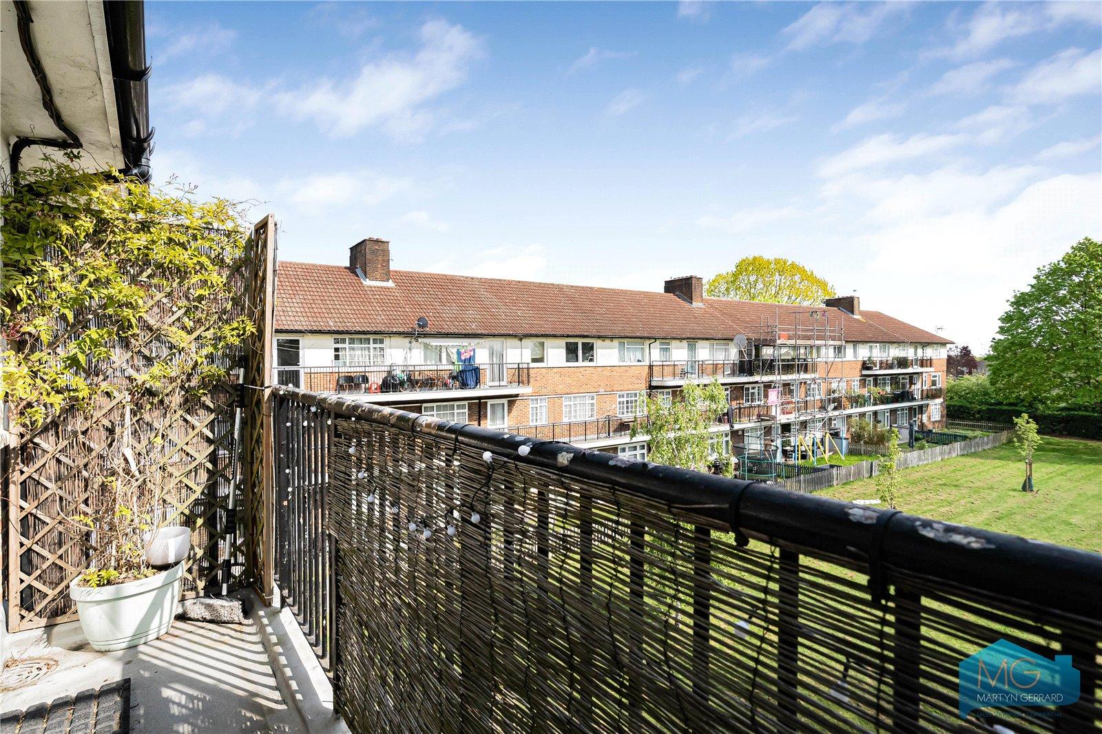 3 bedroom Apartment for sale - Martyn Gerrard