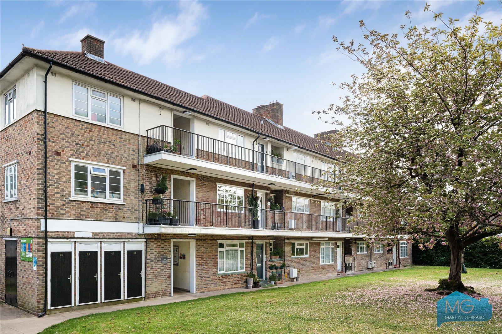 3 bedroom Apartment for sale - Martyn Gerrard