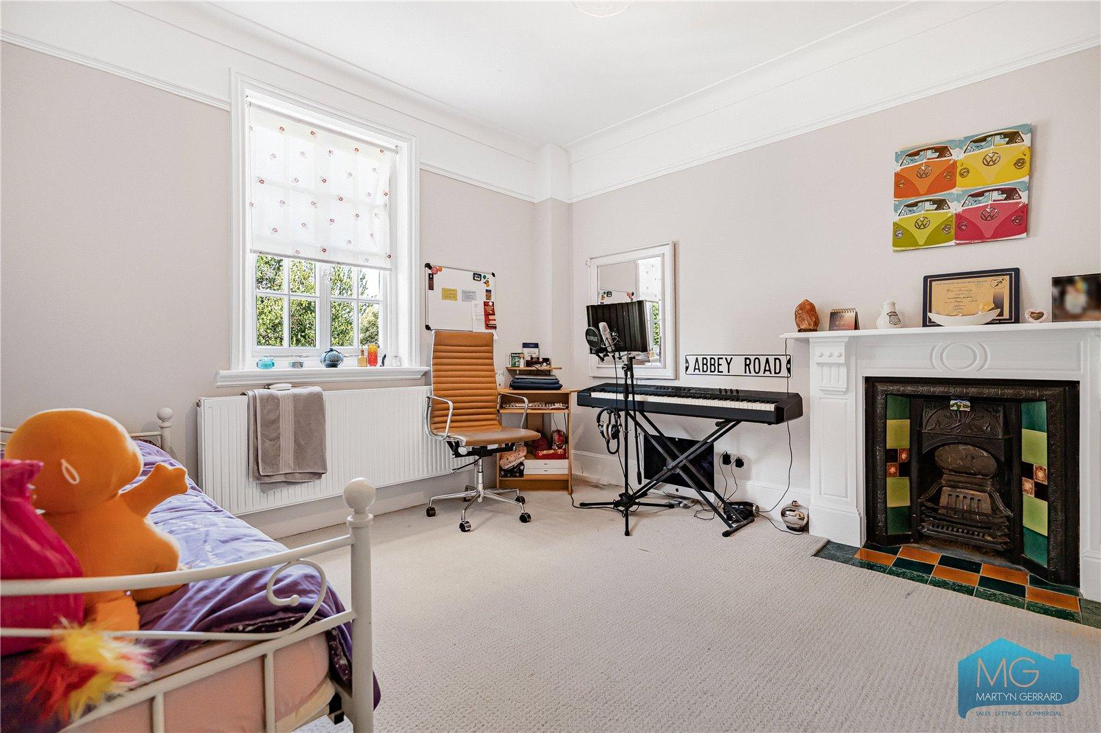 6 bedroom Semi-Detached House for sale - Martyn Gerrard