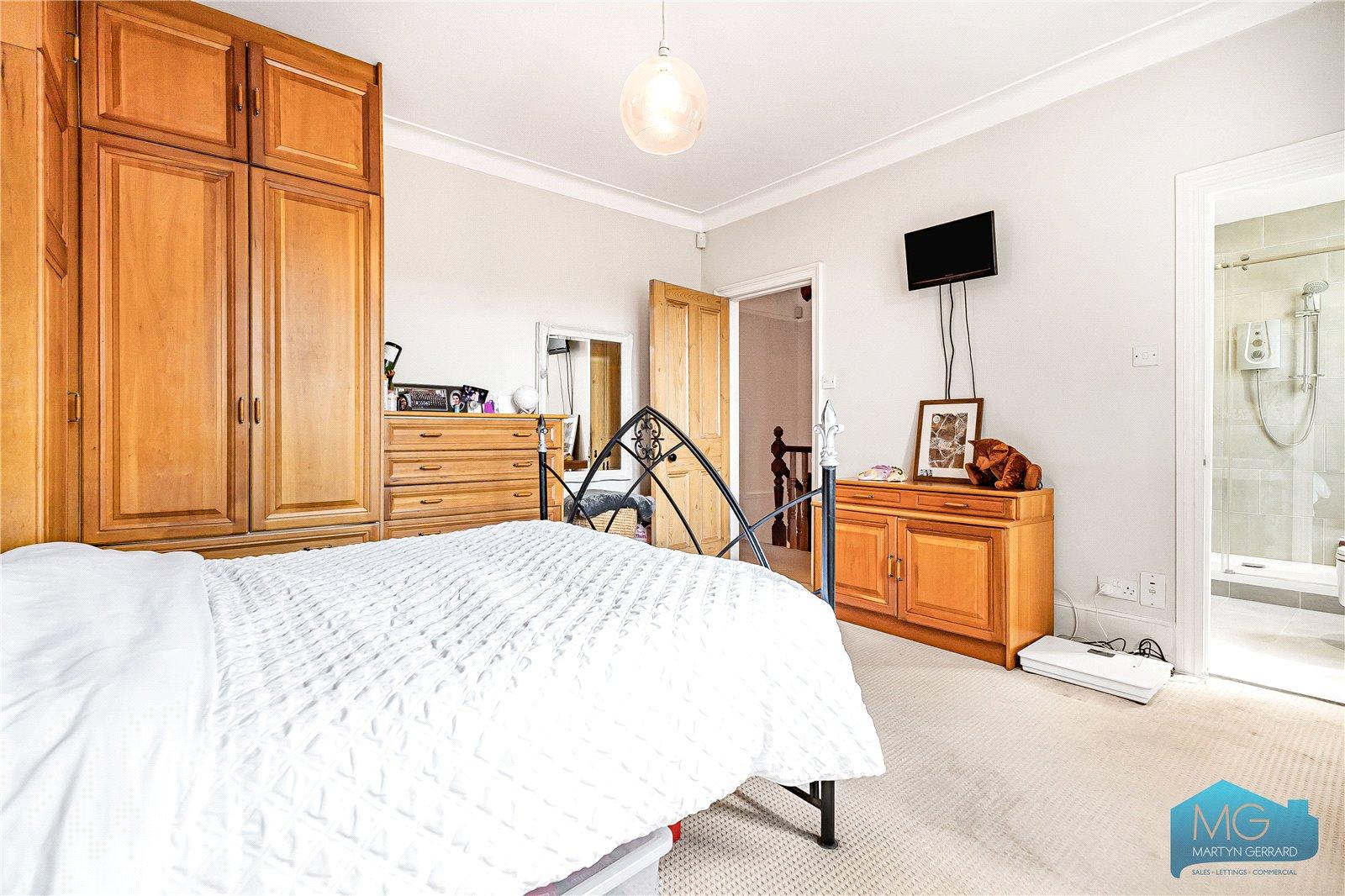 6 bedroom Semi-Detached House for sale - Martyn Gerrard