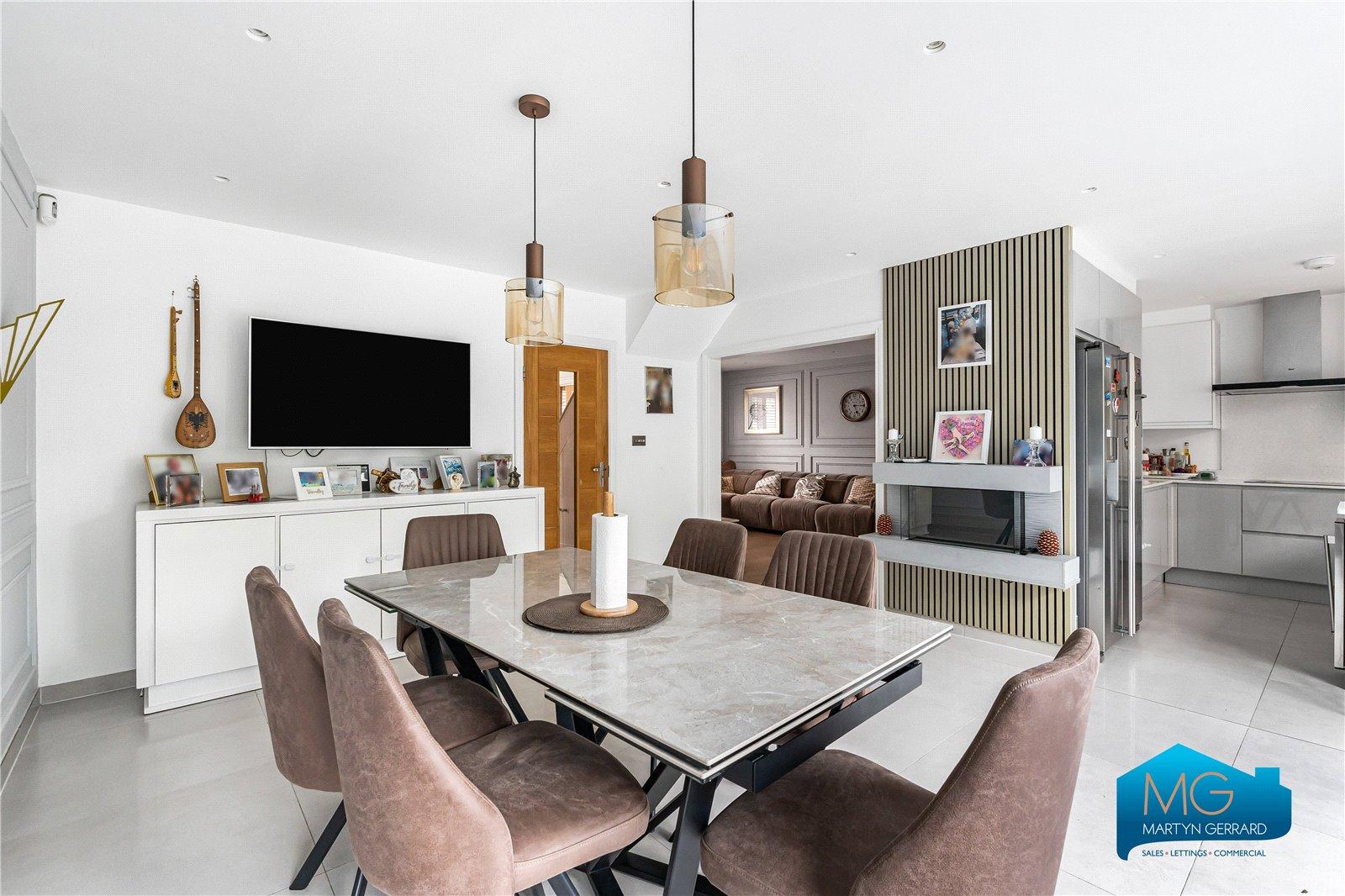 5 bedroom End of Terrace House to rent - Martyn Gerrard
