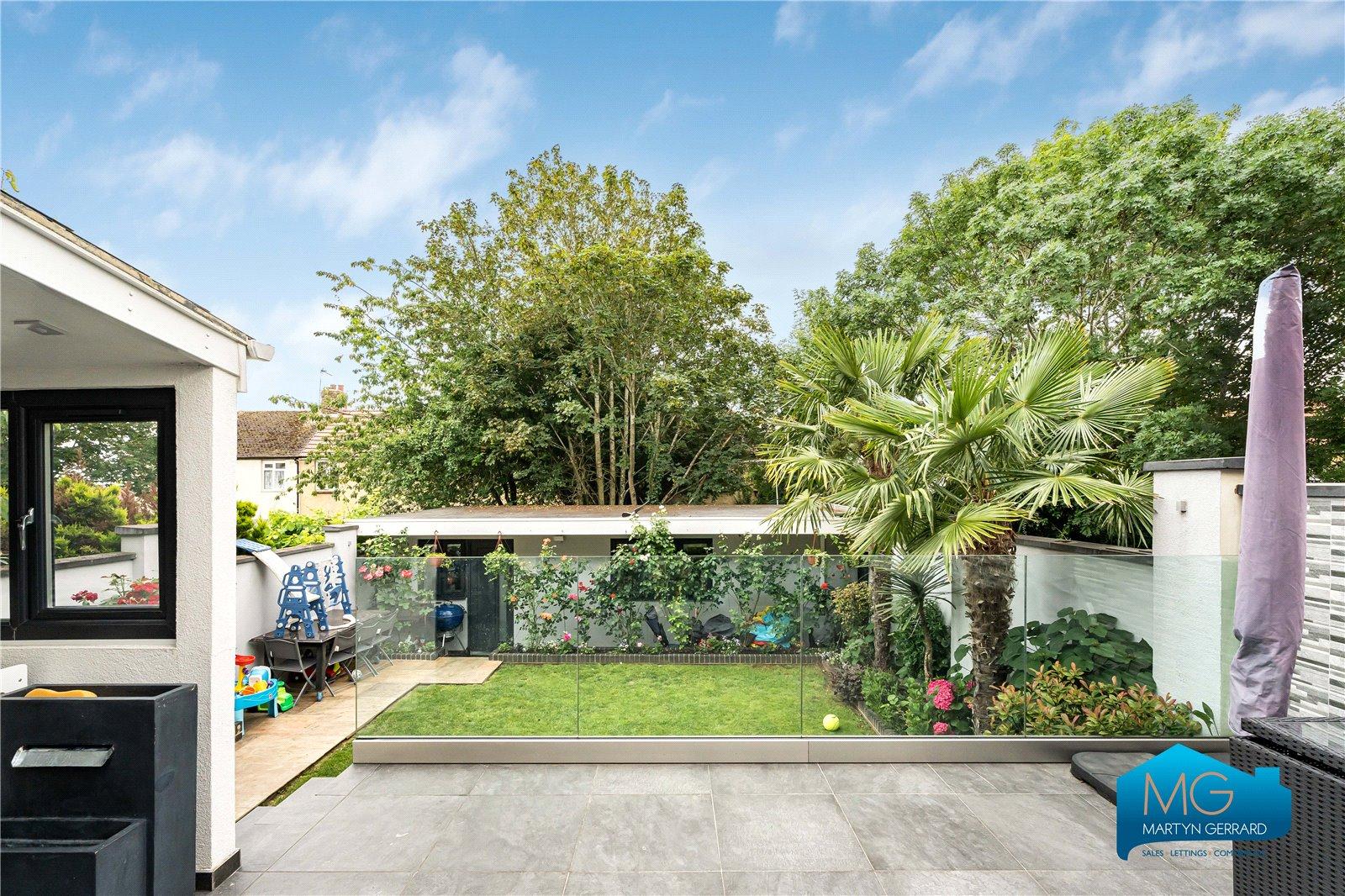 5 bedroom End of Terrace House to rent - Martyn Gerrard
