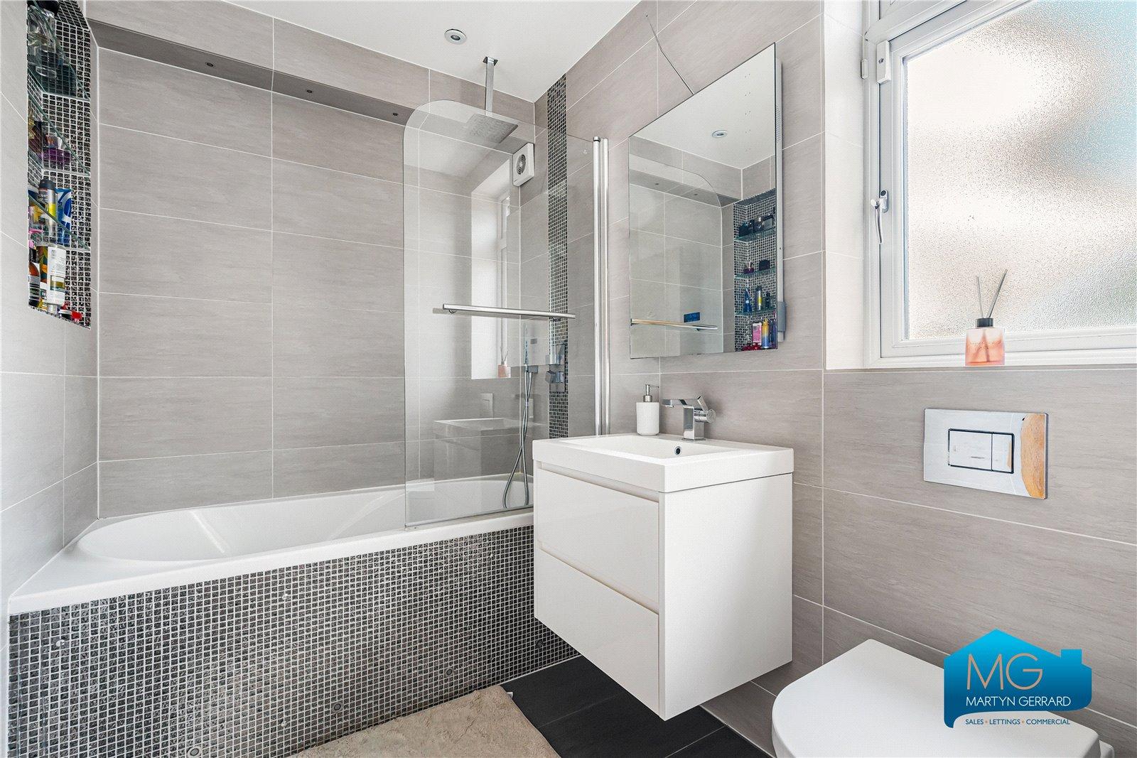 5 bedroom End of Terrace House to rent - Martyn Gerrard