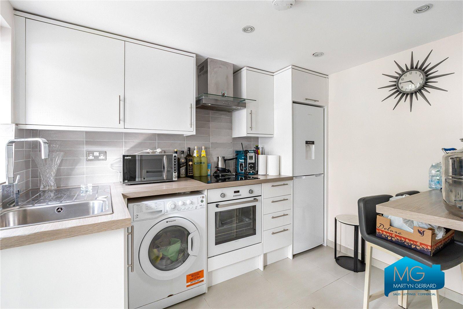 5 bedroom End of Terrace House to rent - Martyn Gerrard