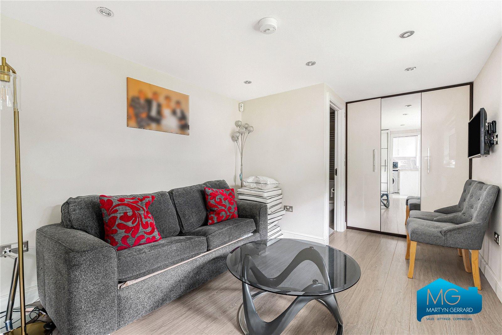 5 bedroom End of Terrace House to rent - Martyn Gerrard