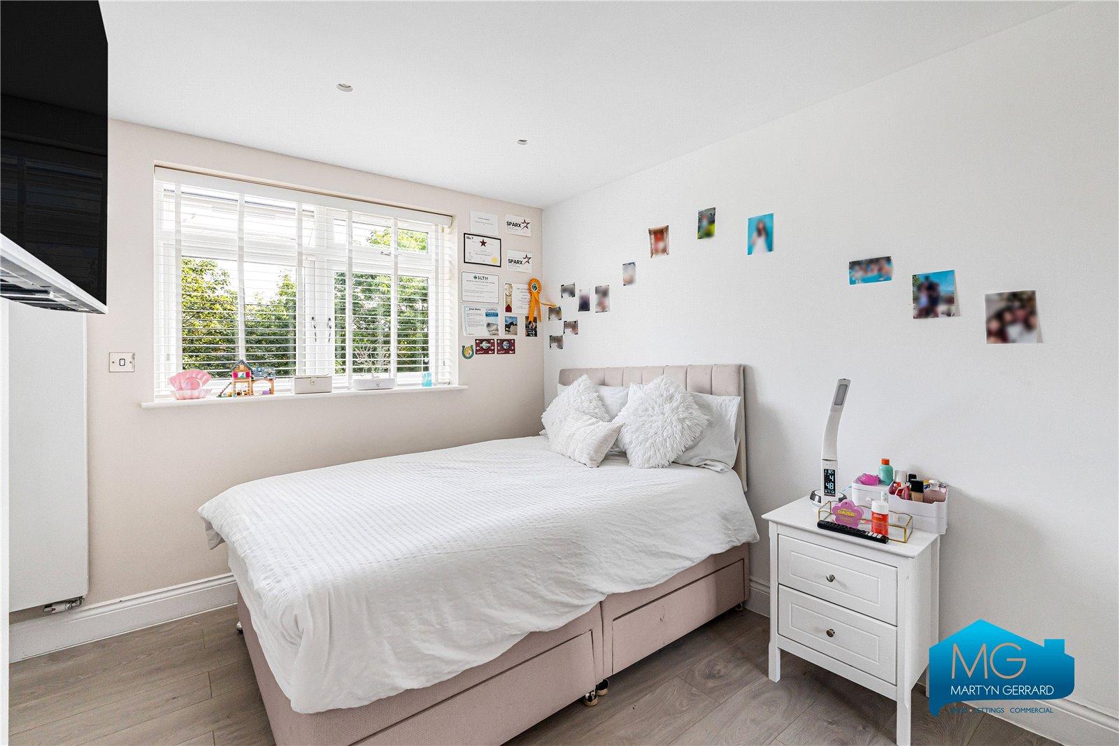 5 bedroom End of Terrace House to rent - Martyn Gerrard