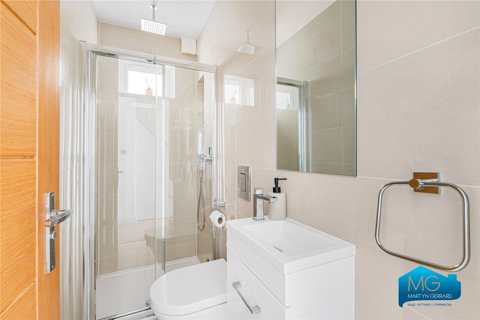 5 bedroom End of Terrace House to rent - Martyn Gerrard