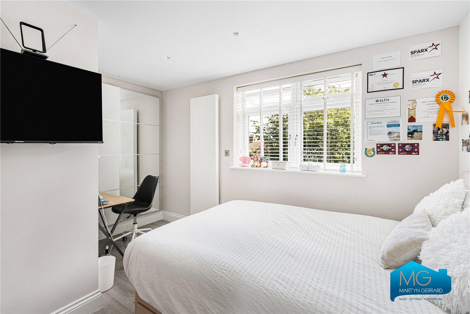 5 bedroom End of Terrace House to rent - Martyn Gerrard