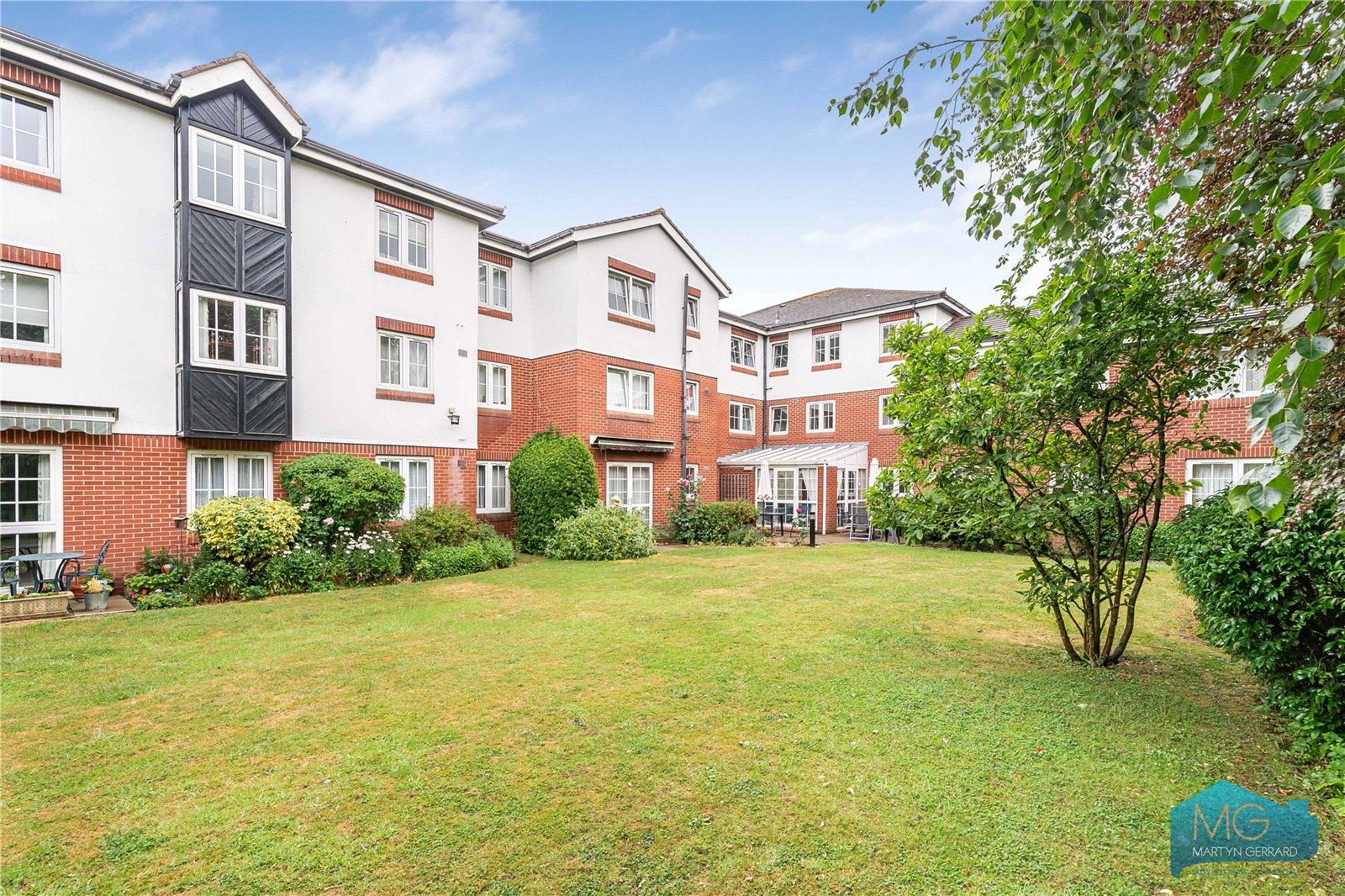 2 bedroom Apartment for sale - Martyn Gerrard