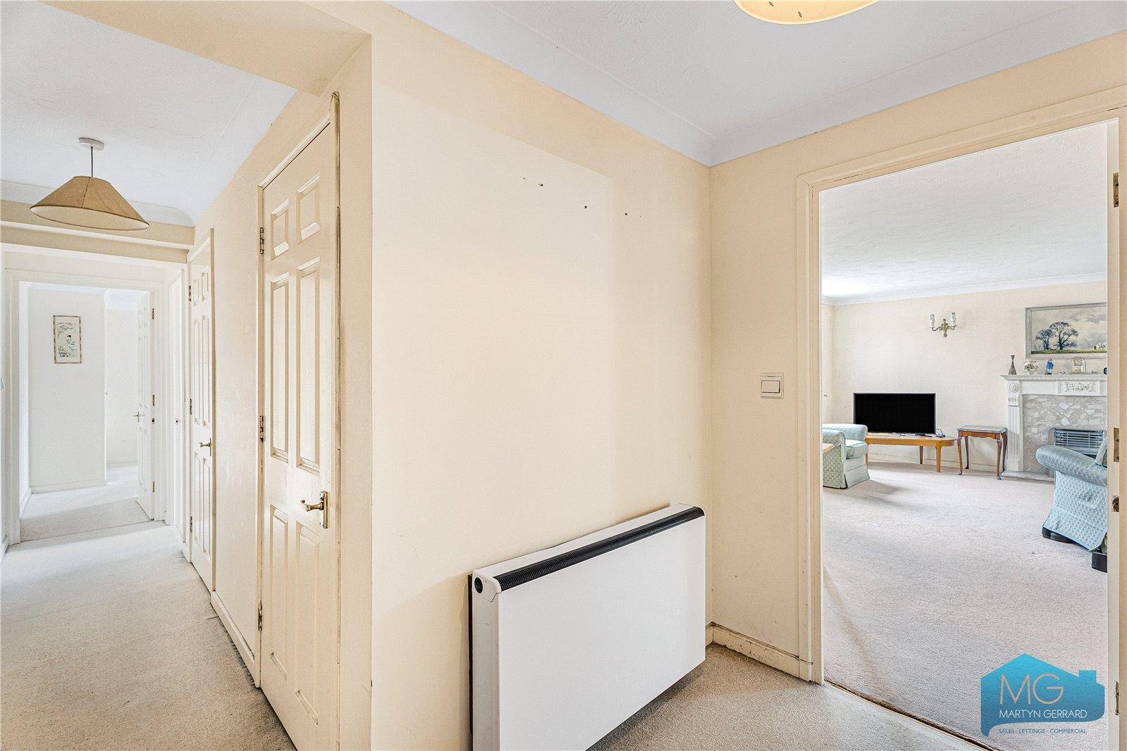 2 bedroom Apartment for sale - Martyn Gerrard