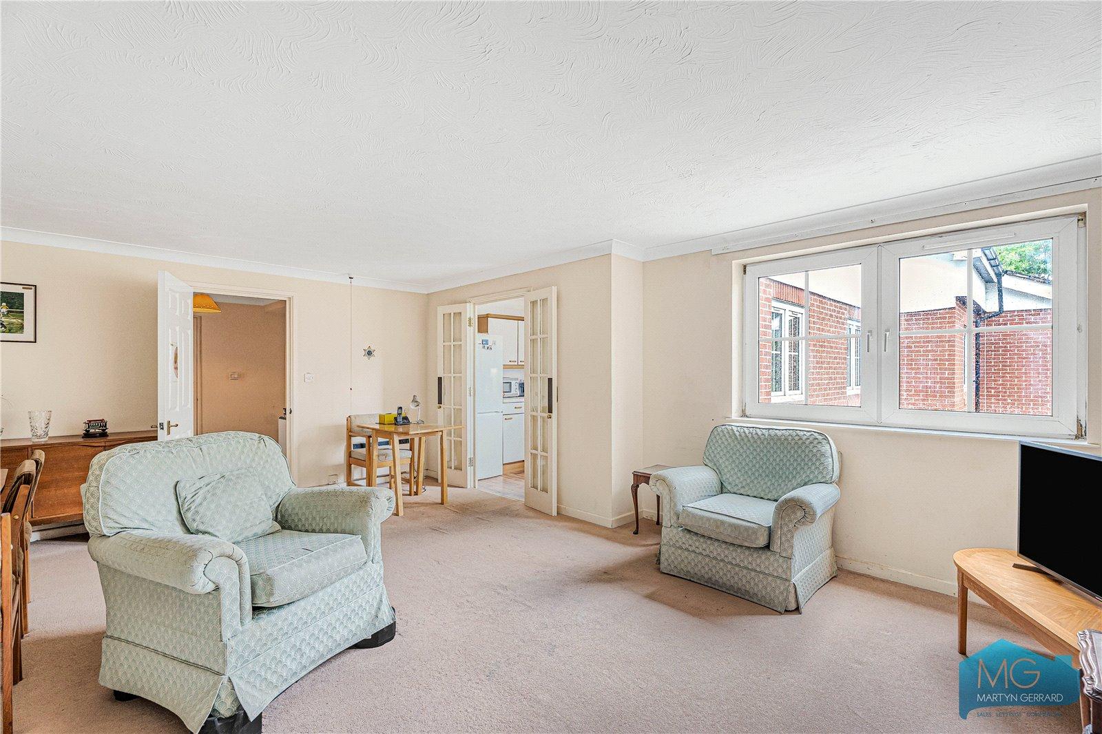 2 bedroom Apartment for sale - Martyn Gerrard