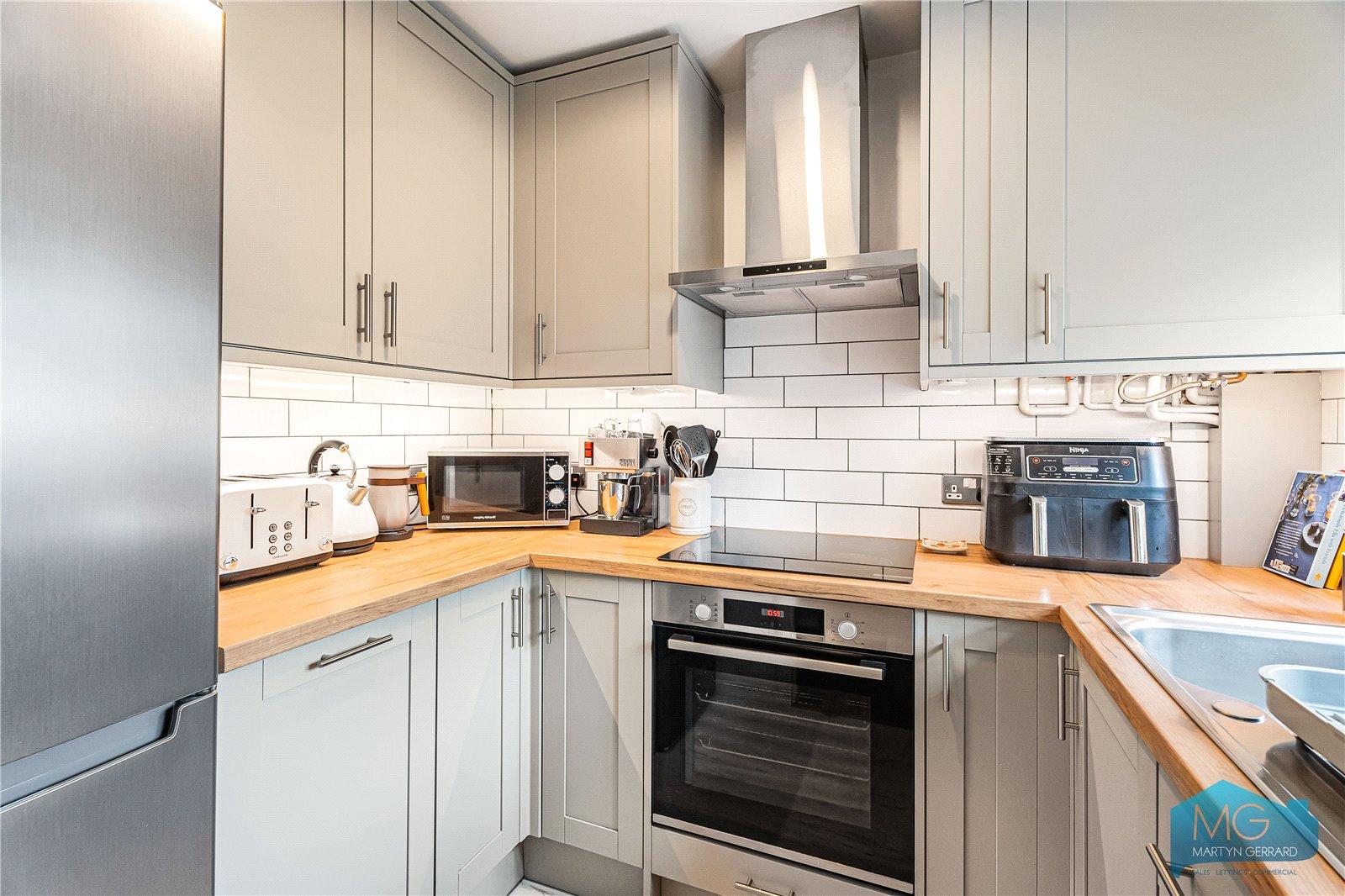 2 bedroom Terraced House for sale + ' - Martyn Gerrard