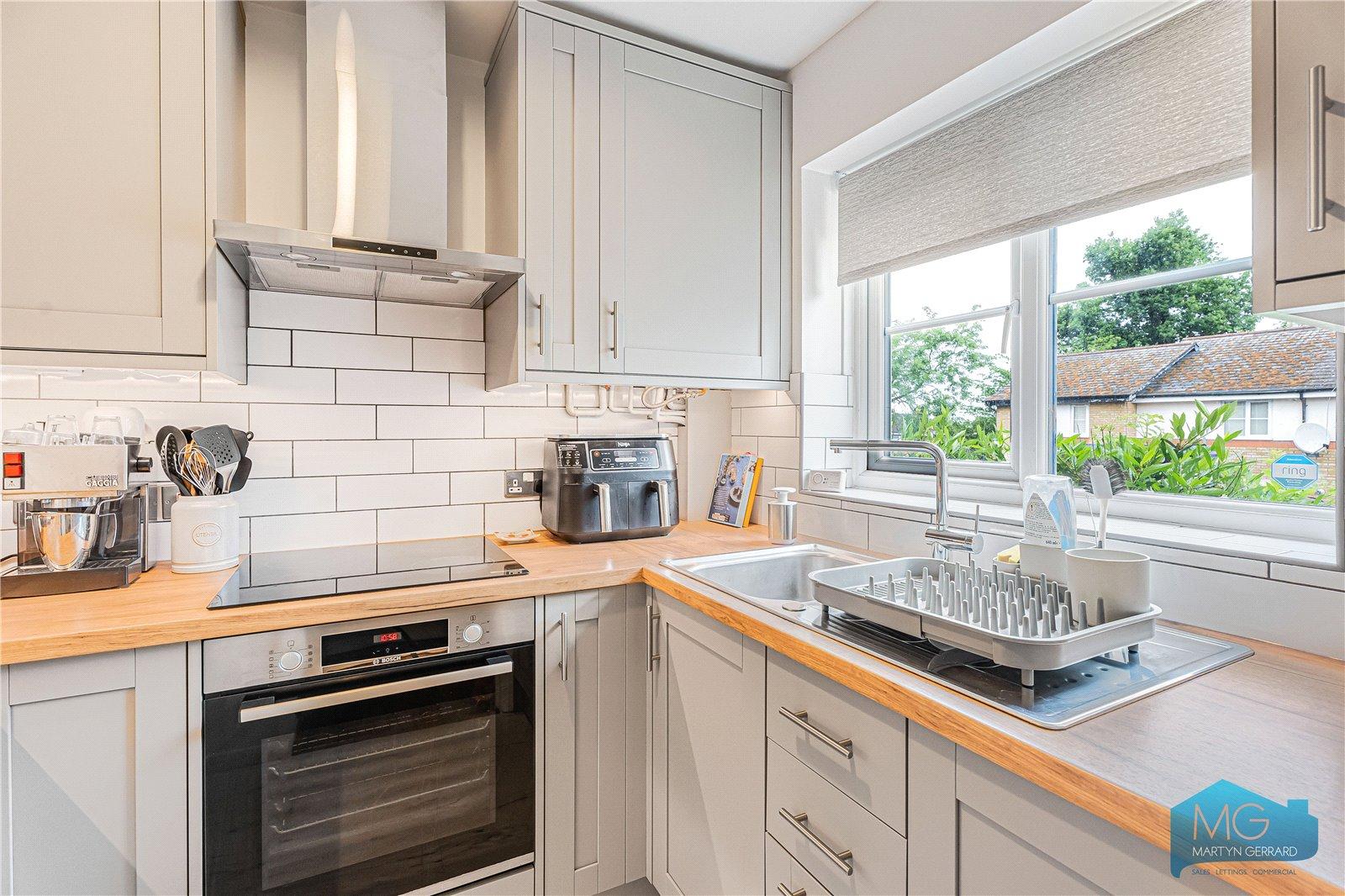 2 bedroom Terraced House for sale + ' - Martyn Gerrard