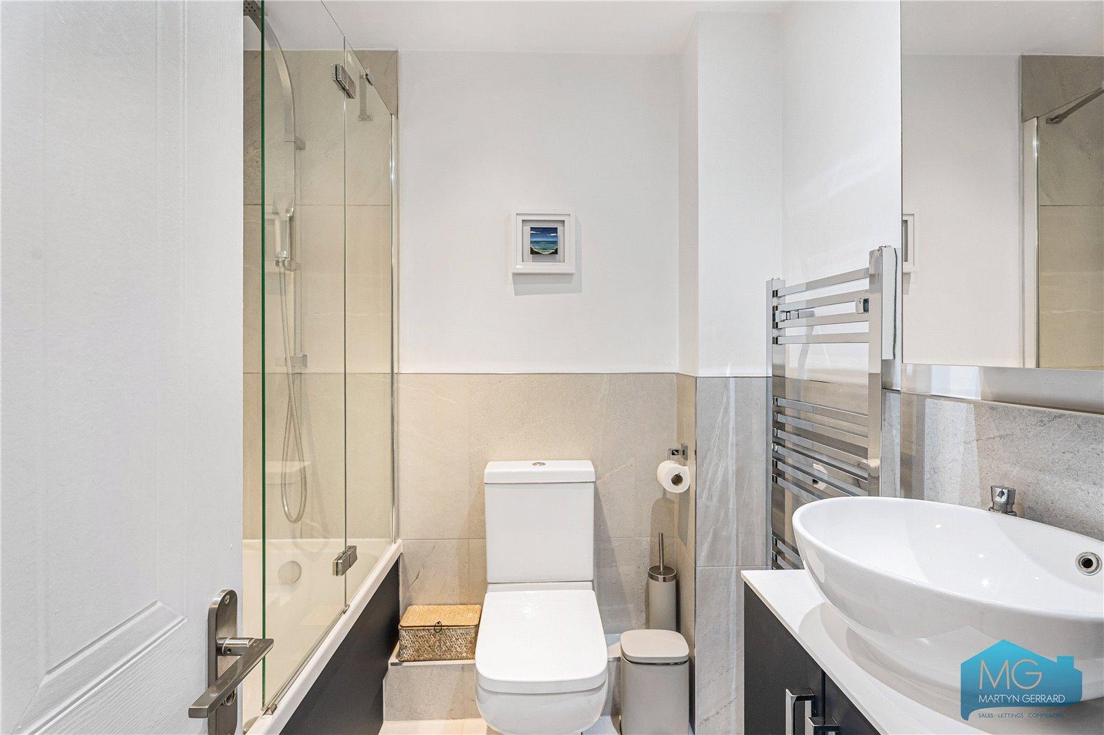 2 bedroom Terraced House for sale - Martyn Gerrard