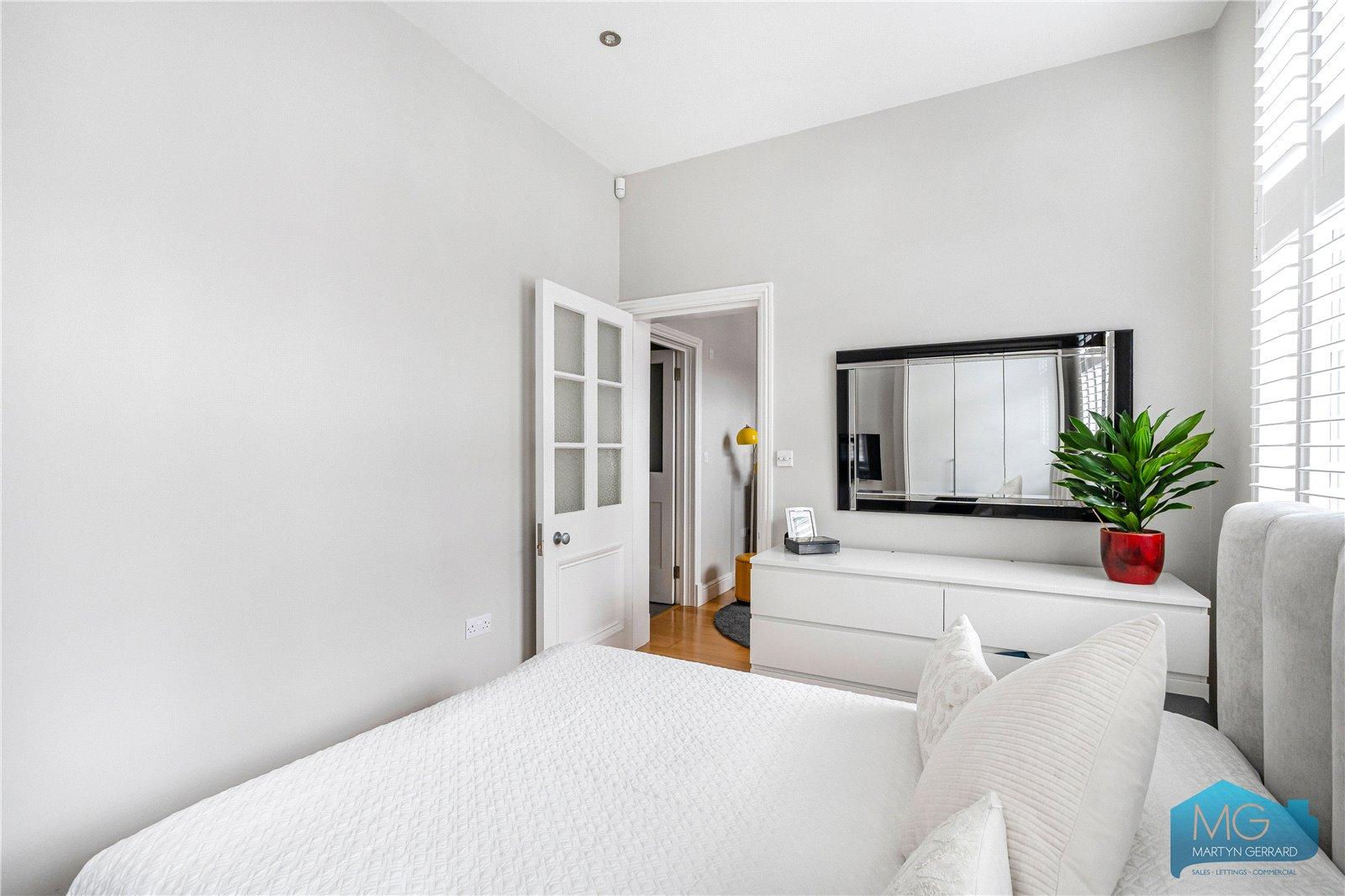 1 bedroom Apartment for sale - Martyn Gerrard