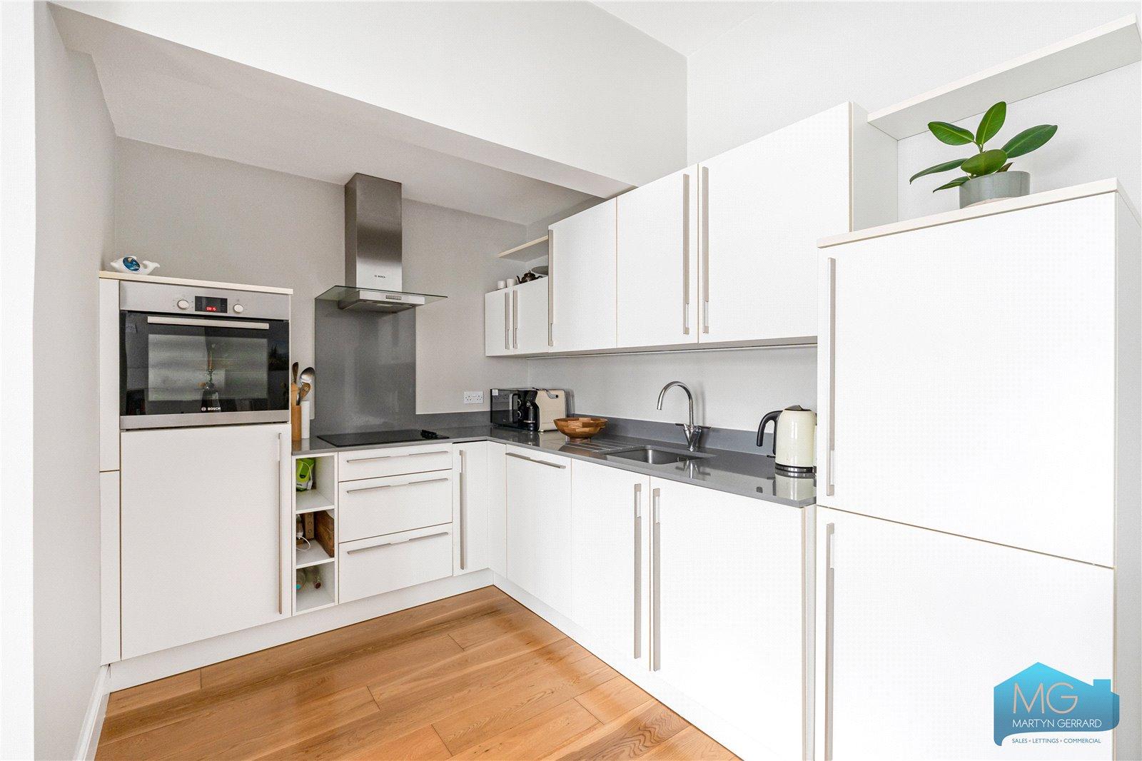 1 bedroom Apartment for sale - Martyn Gerrard
