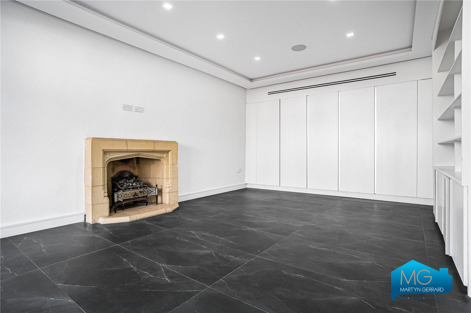 5 bedroom Detached House to rent - Martyn Gerrard