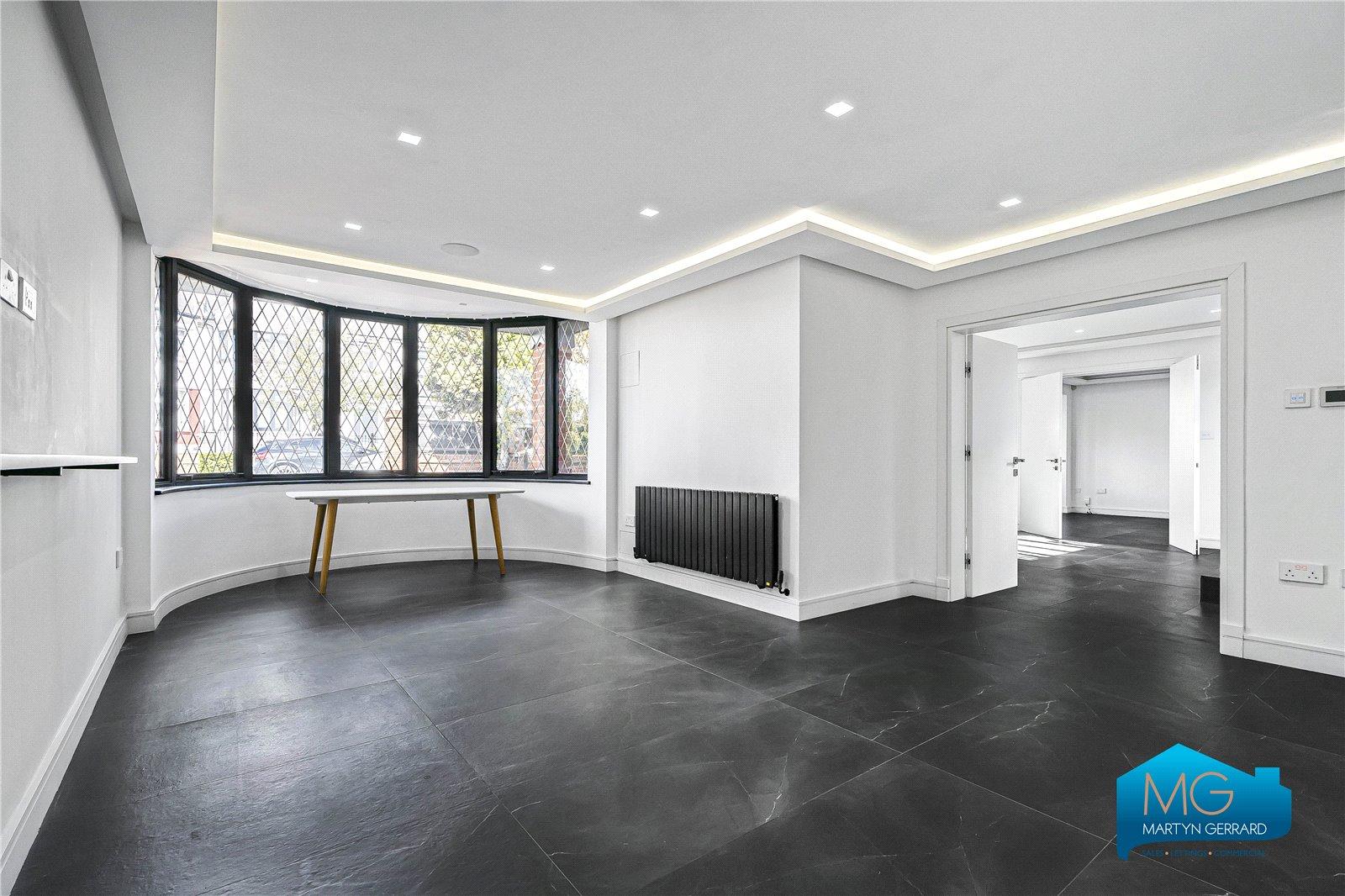 5 bedroom Detached House to rent - Martyn Gerrard