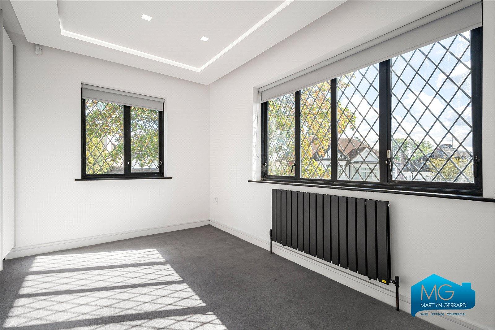 5 bedroom Detached House to rent - Martyn Gerrard