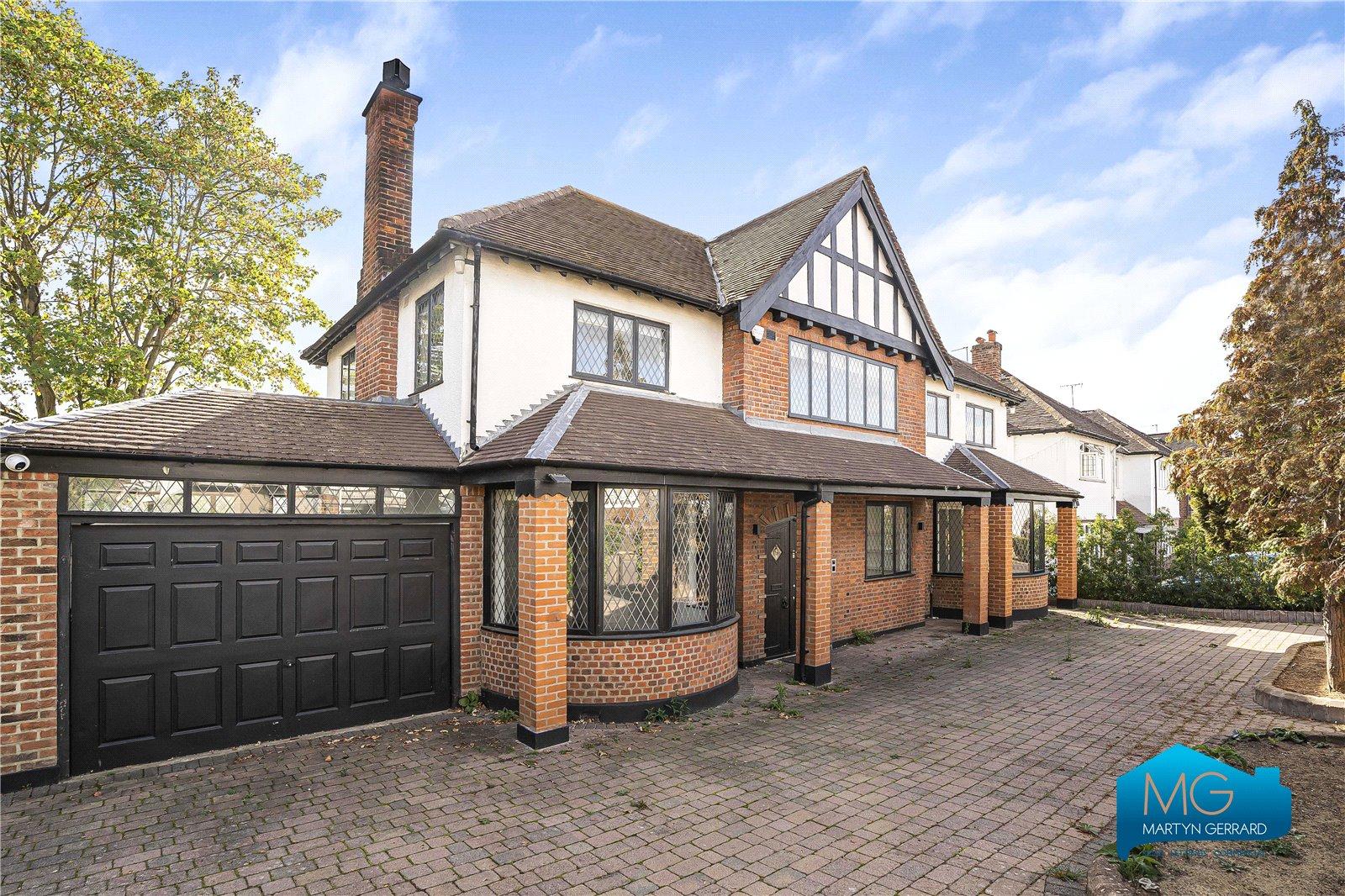 5 bedroom Detached House to rent - Martyn Gerrard