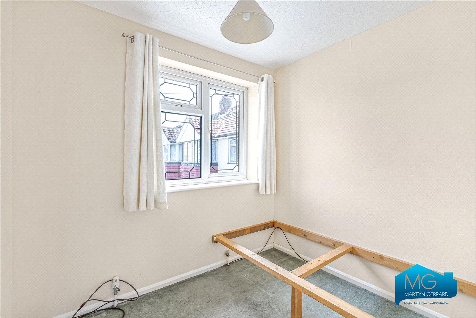 5 bedroom Semi-Detached House to rent - Martyn Gerrard