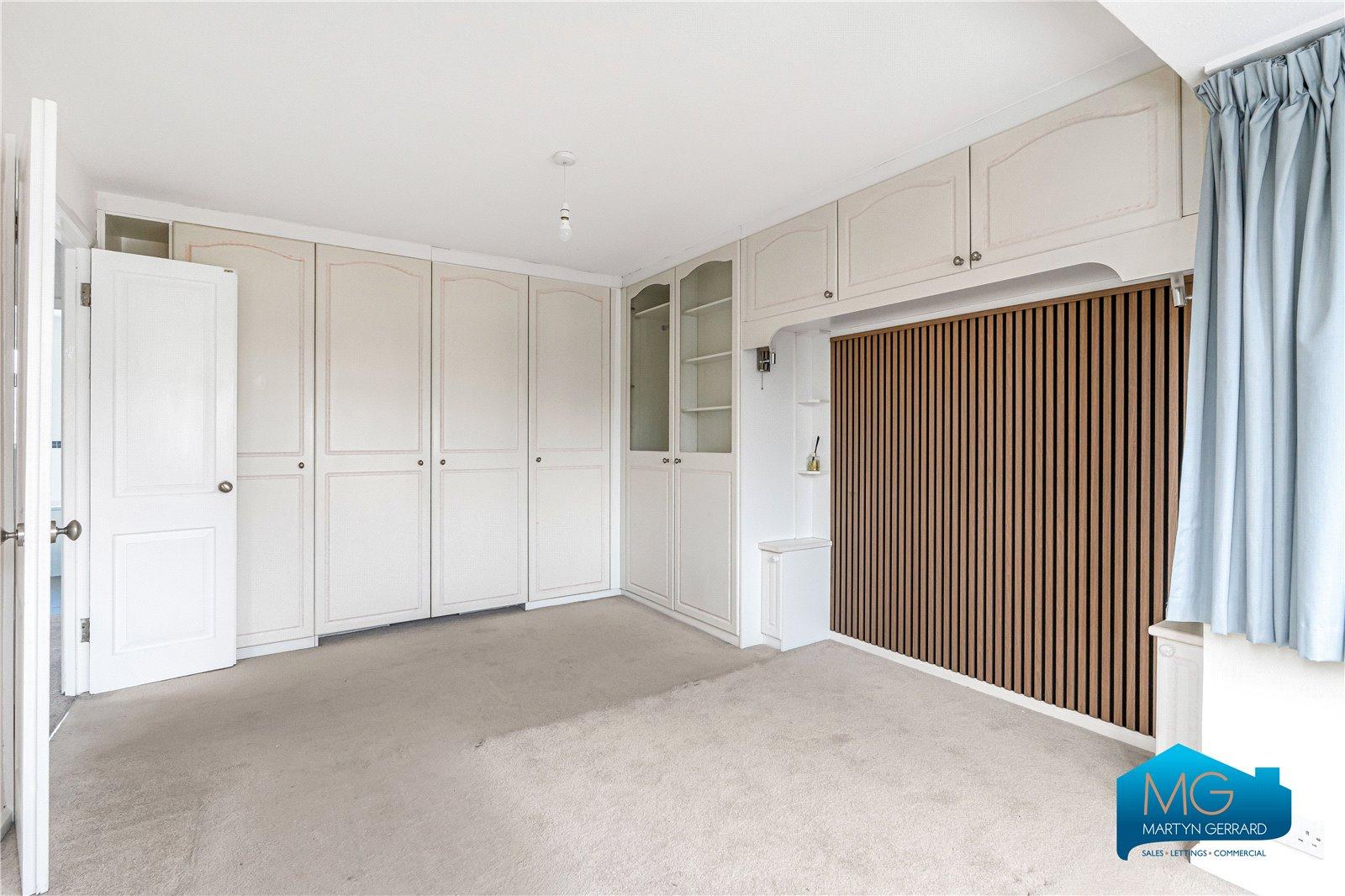 5 bedroom Semi-Detached House to rent - Martyn Gerrard