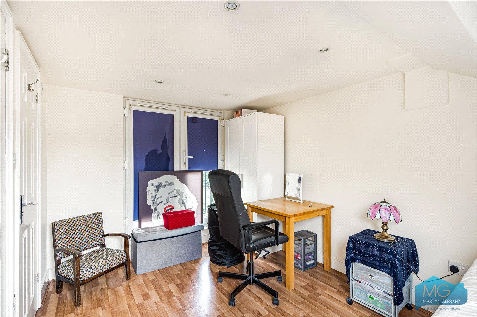 4 bedroom End of Terrace House for sale - Martyn Gerrard
