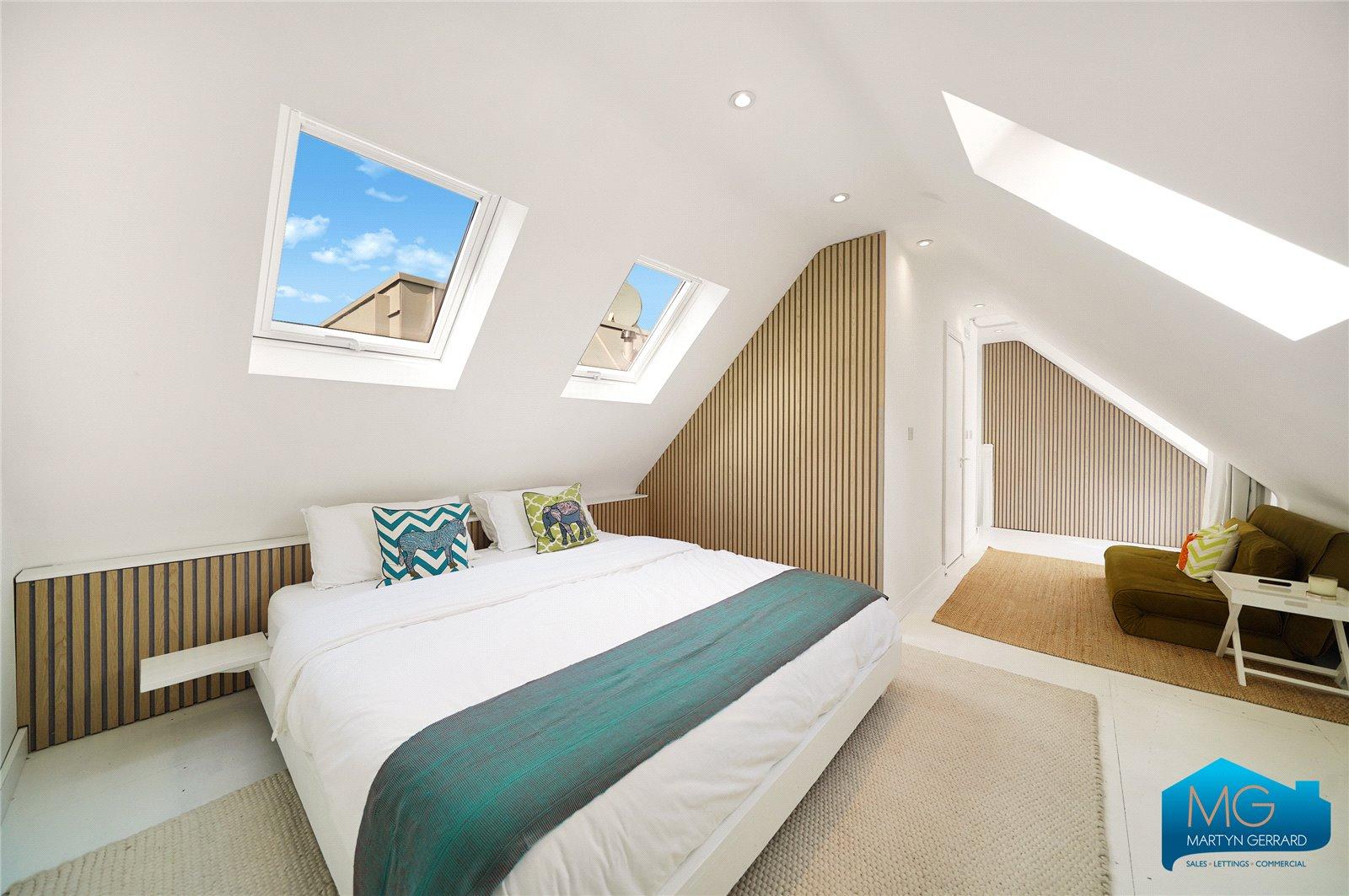 3 bedroom Terraced House for sale - Martyn Gerrard