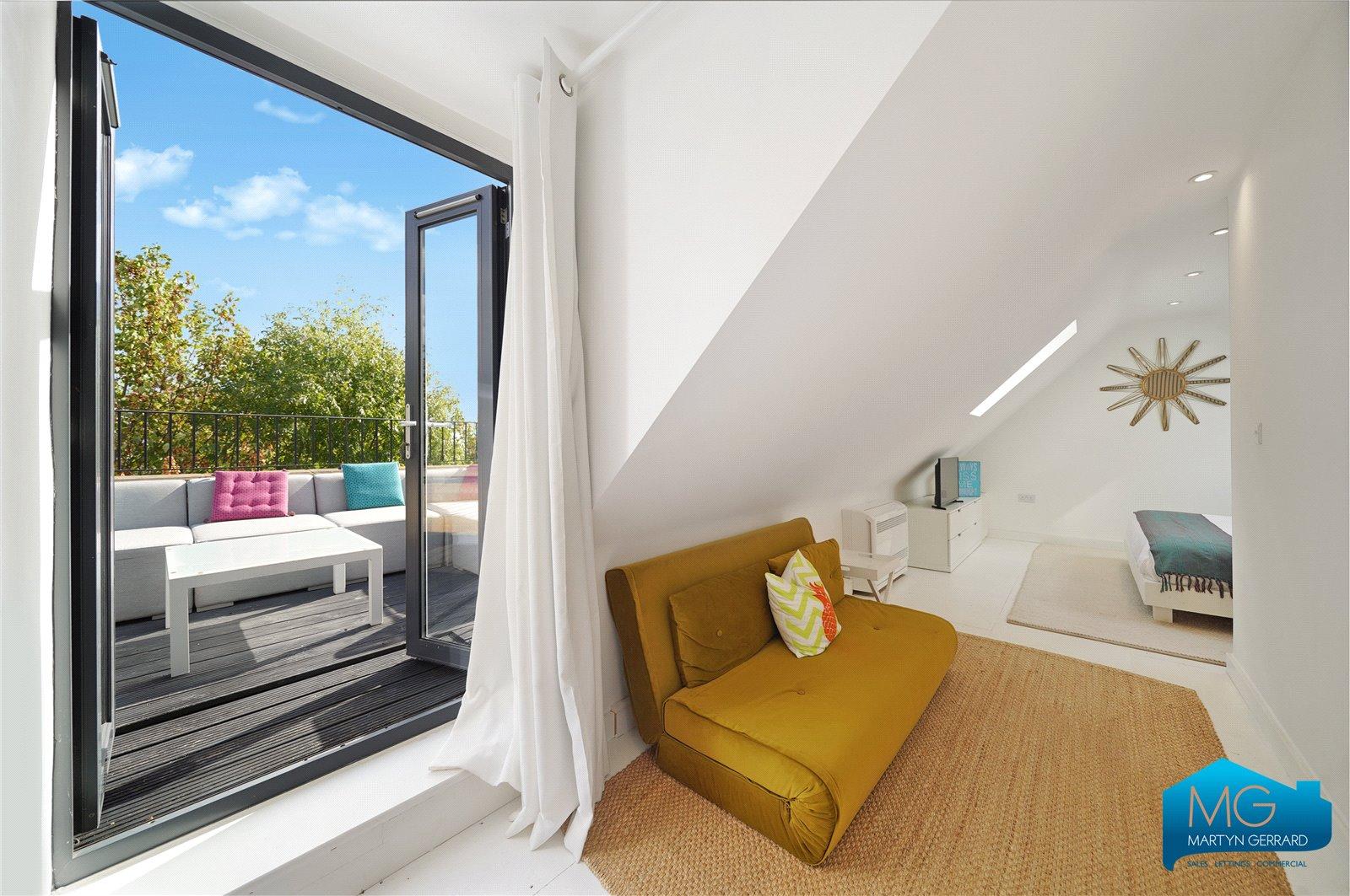 3 bedroom Terraced House for sale - Martyn Gerrard
