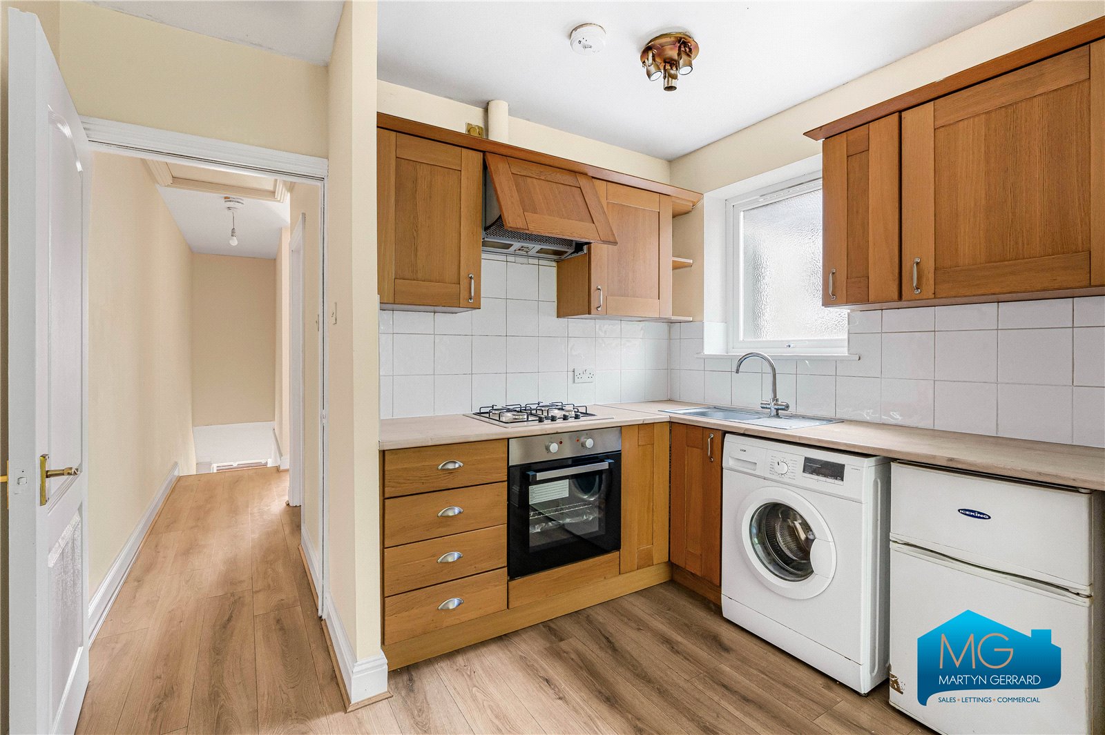 Deepdene Court, London, N21+  - Martyn Gerrard