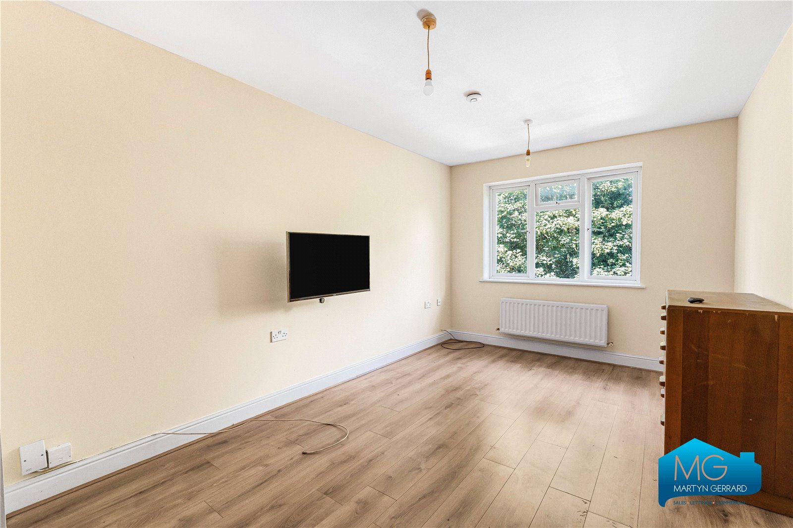 2 bedroom Maisonette to rent - Martyn Gerrard