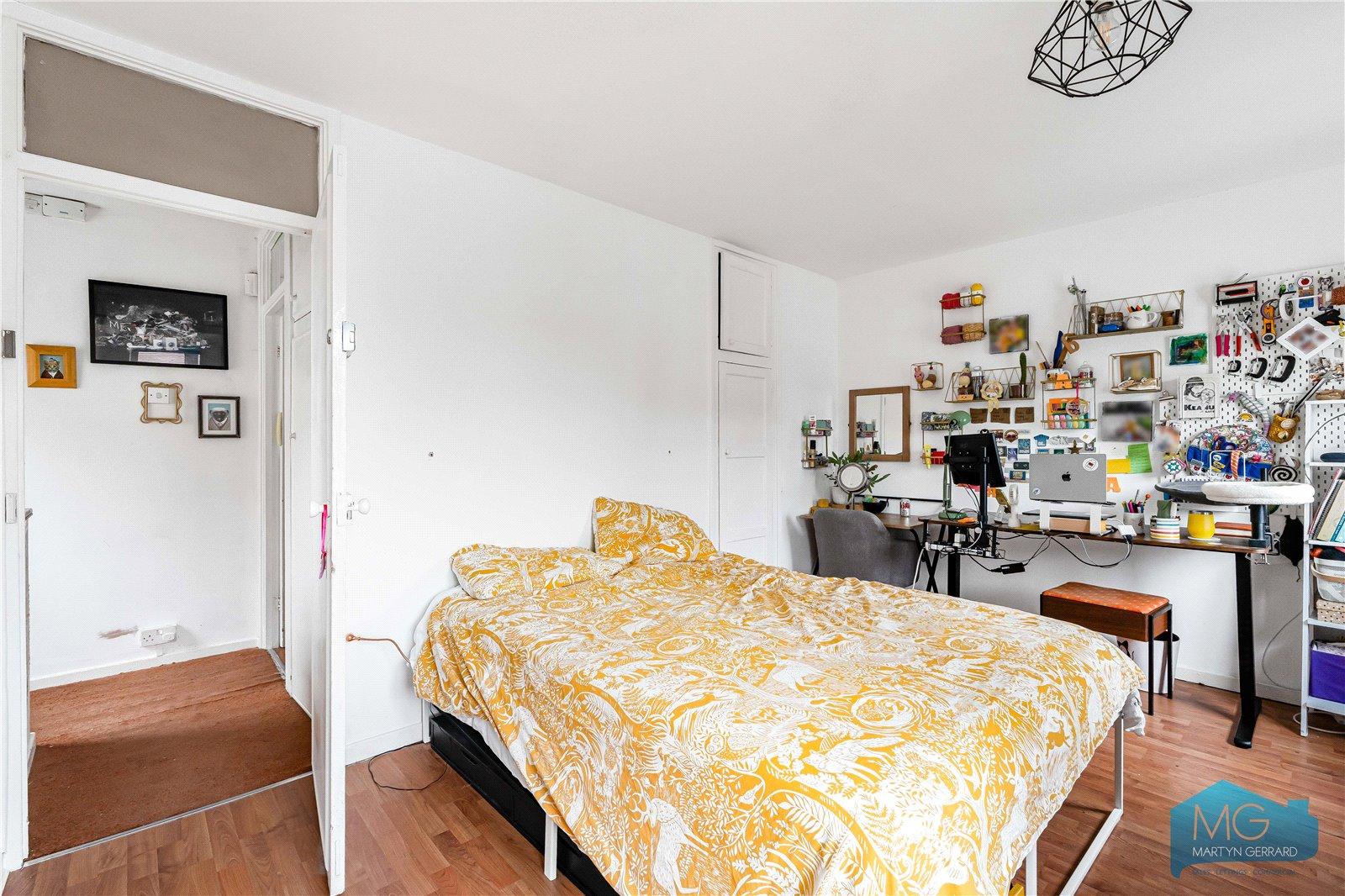 2 bedroom House for sale - Martyn Gerrard