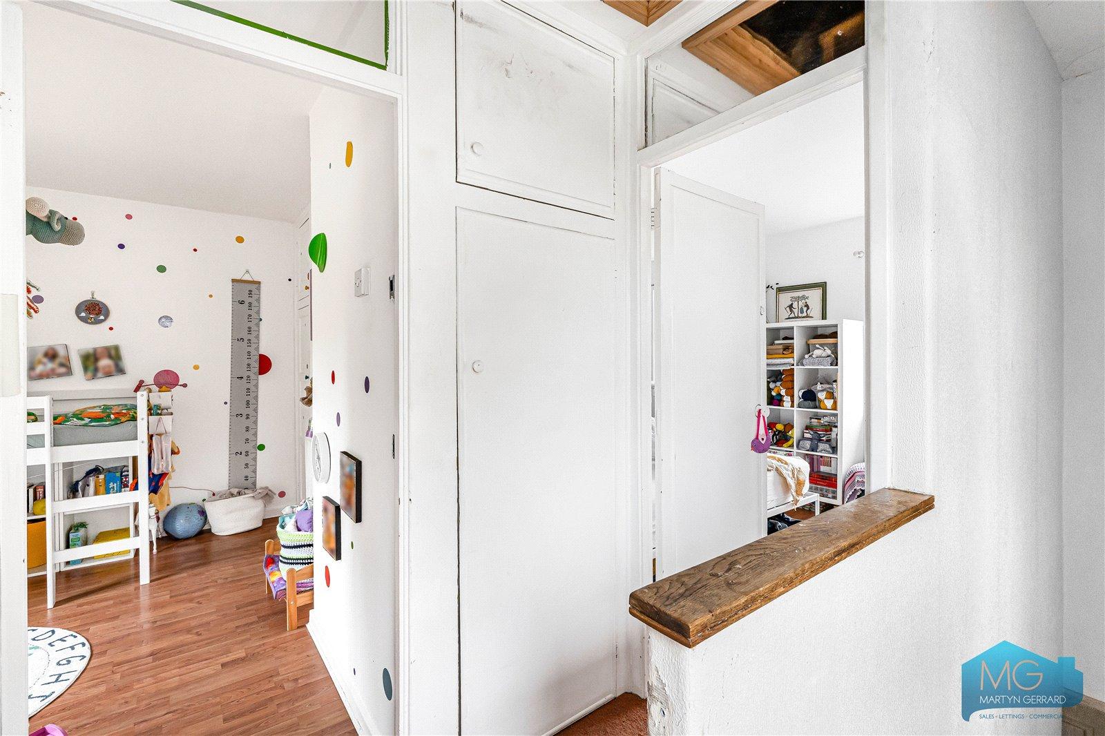 2 bedroom House for sale - Martyn Gerrard