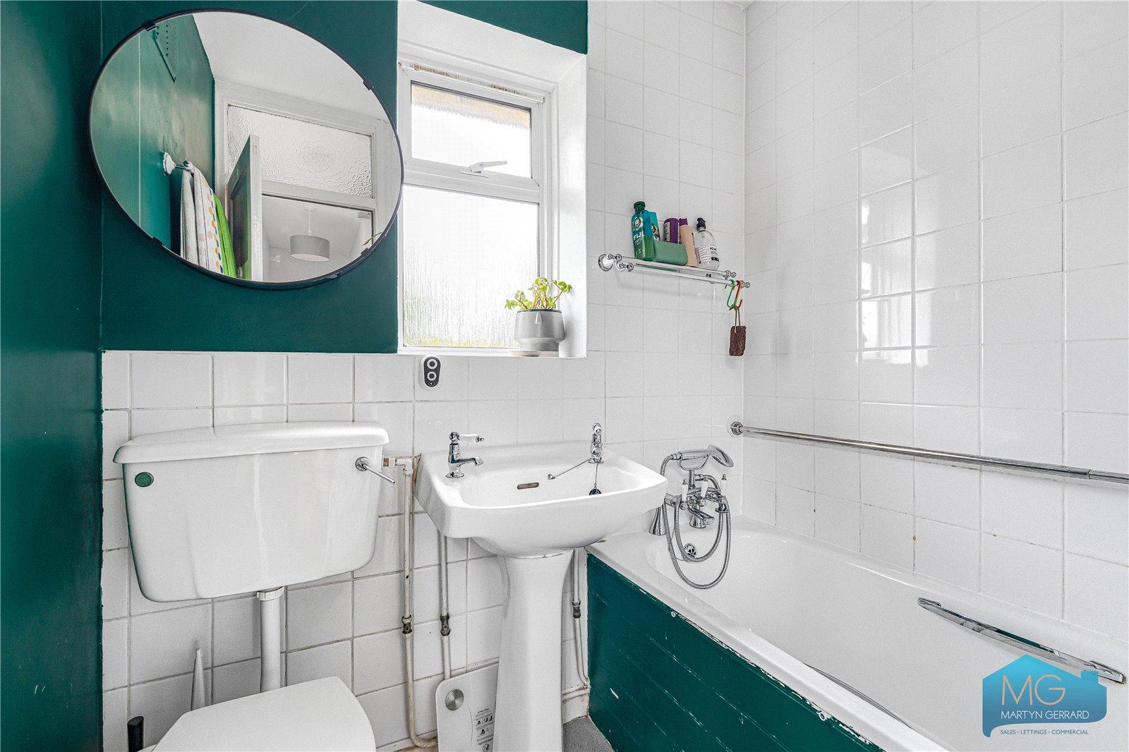 2 bedroom House for sale - Martyn Gerrard
