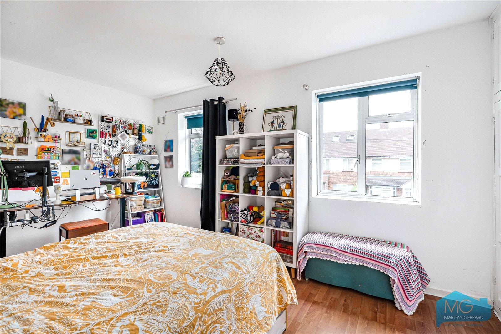 2 bedroom House for sale - Martyn Gerrard