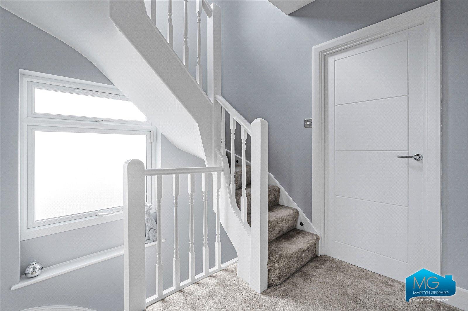 5 bedroom Semi-Detached House to rent - Martyn Gerrard