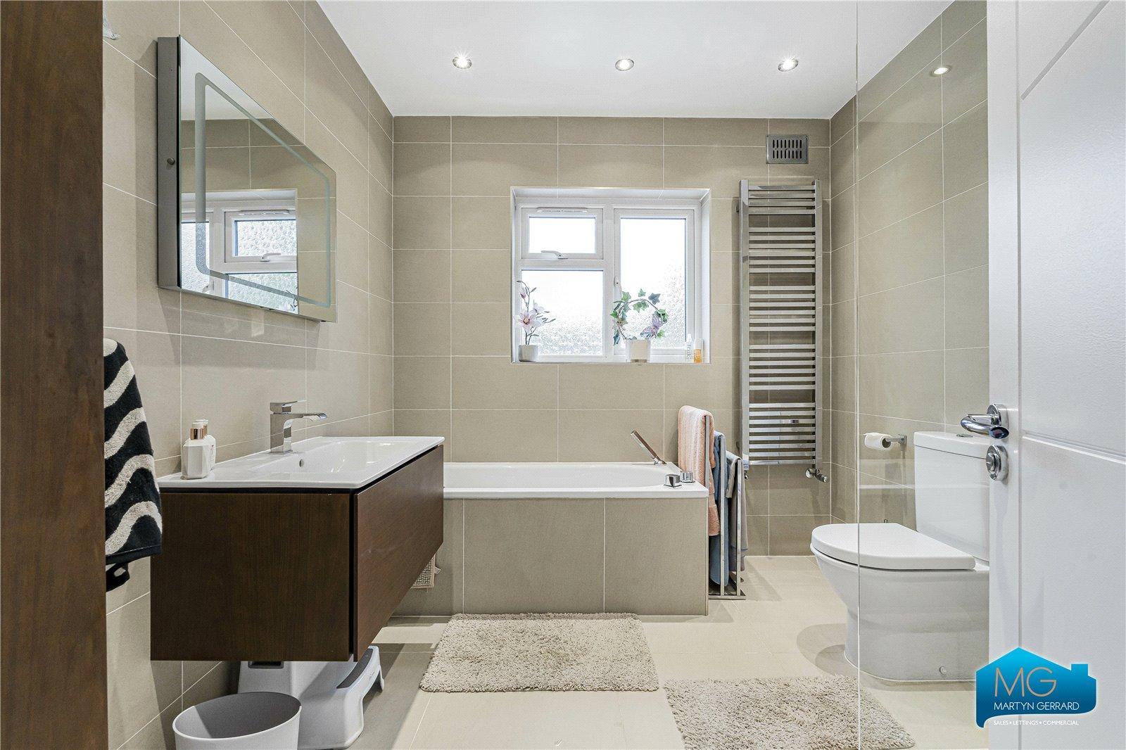 5 bedroom Semi-Detached House to rent - Martyn Gerrard