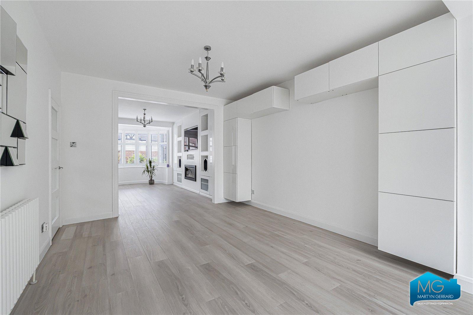5 bedroom Semi-Detached House to rent - Martyn Gerrard