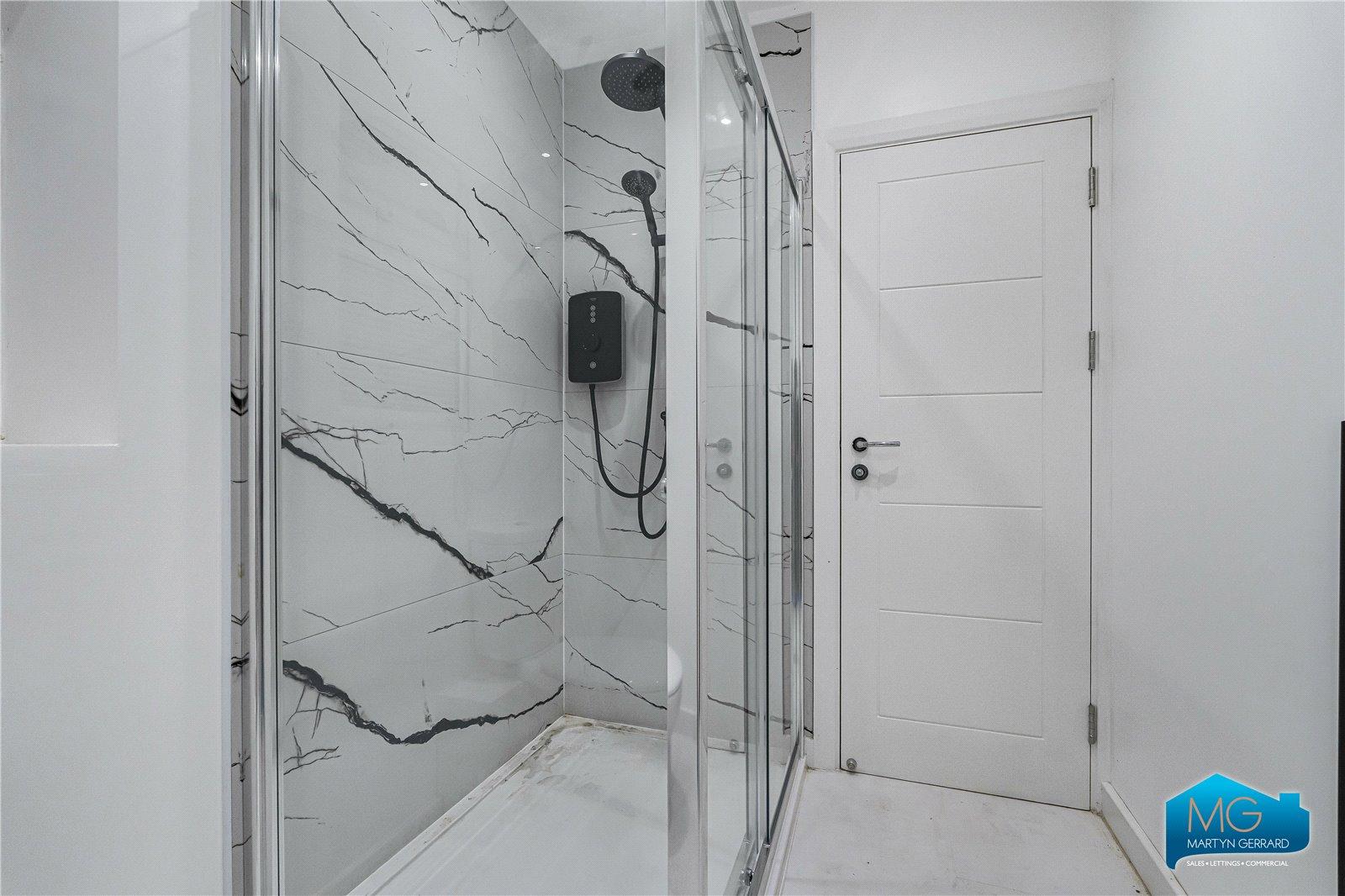 5 bedroom Semi-Detached House to rent - Martyn Gerrard